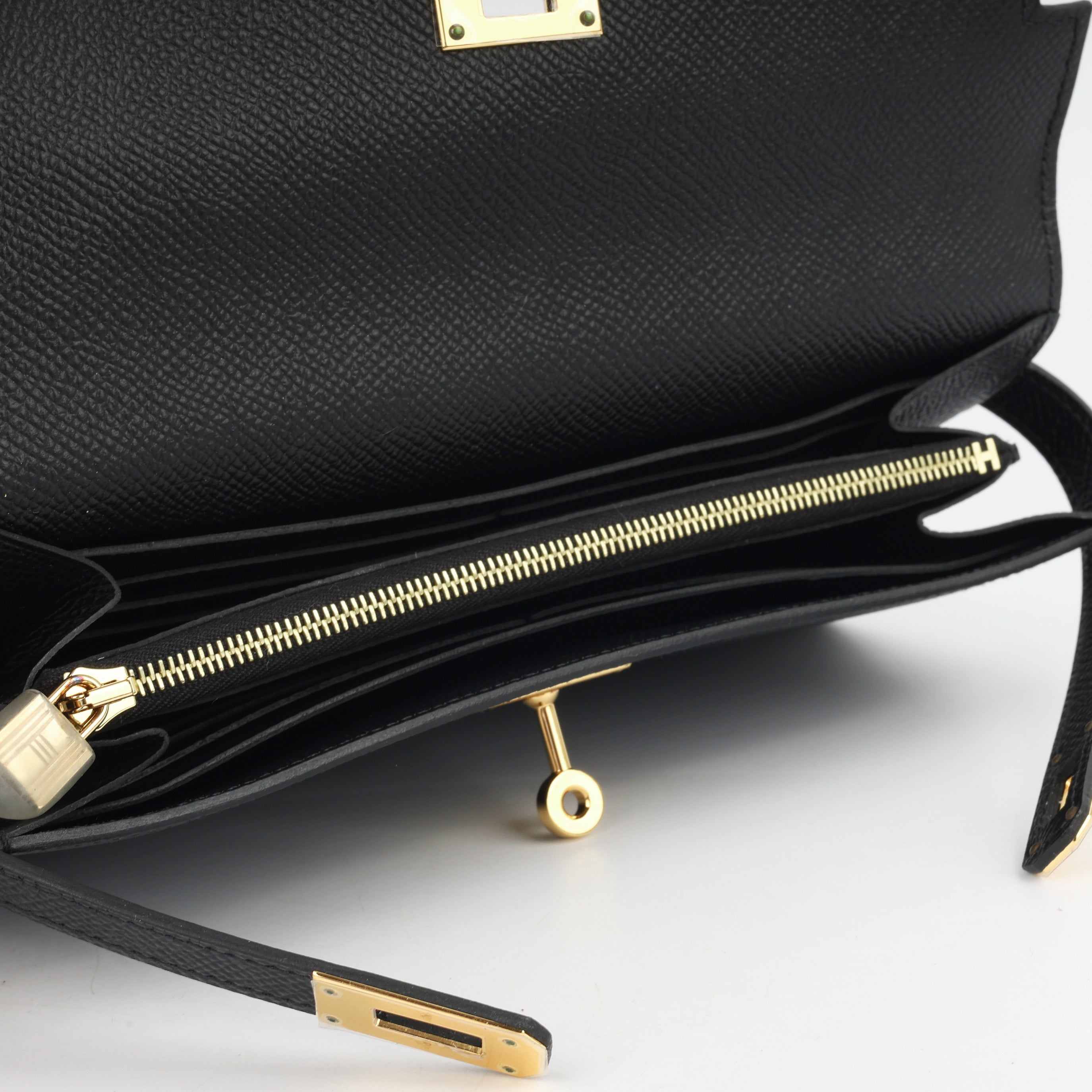Kelly Classic Wallet - Noir Epsom