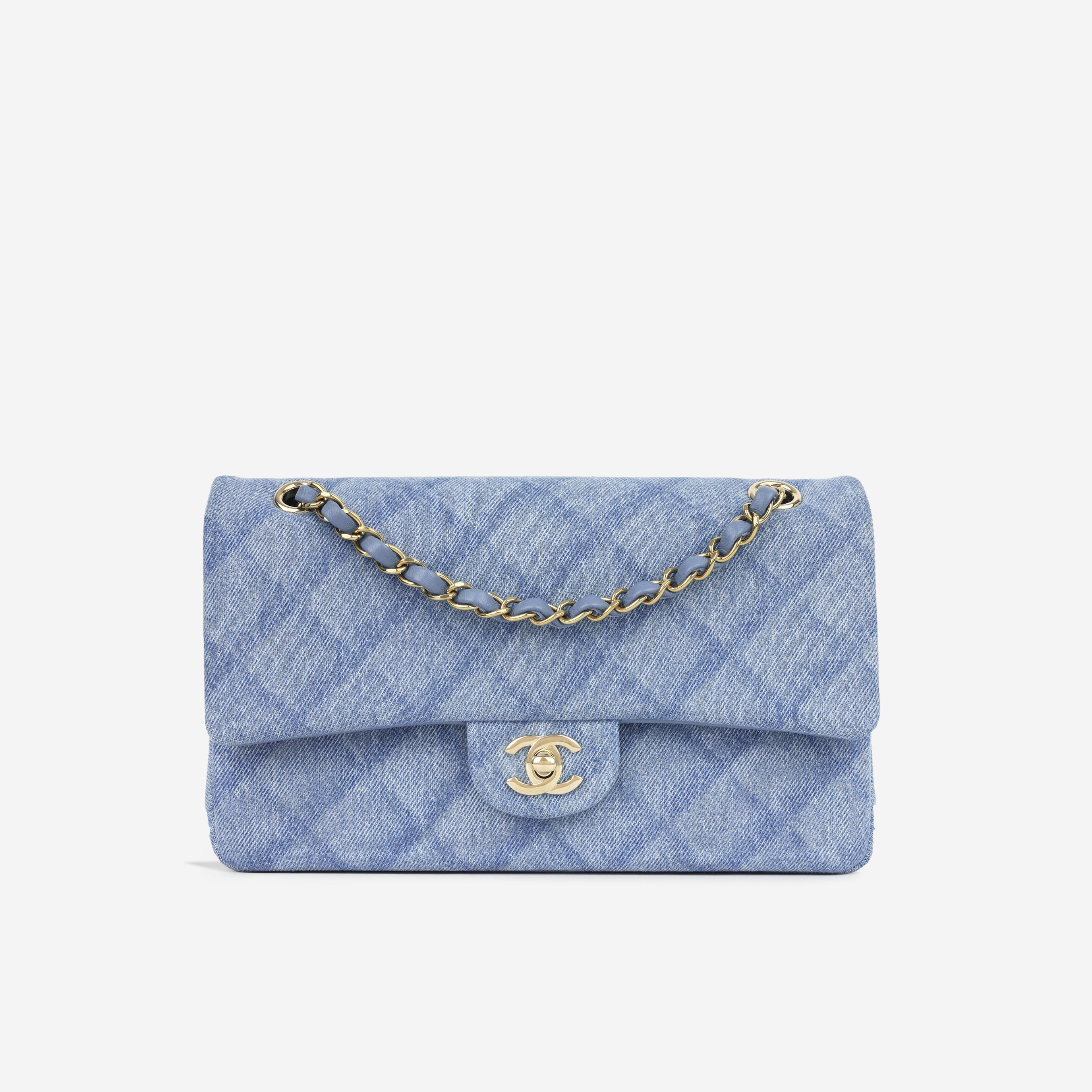 Medium Classic Flap
