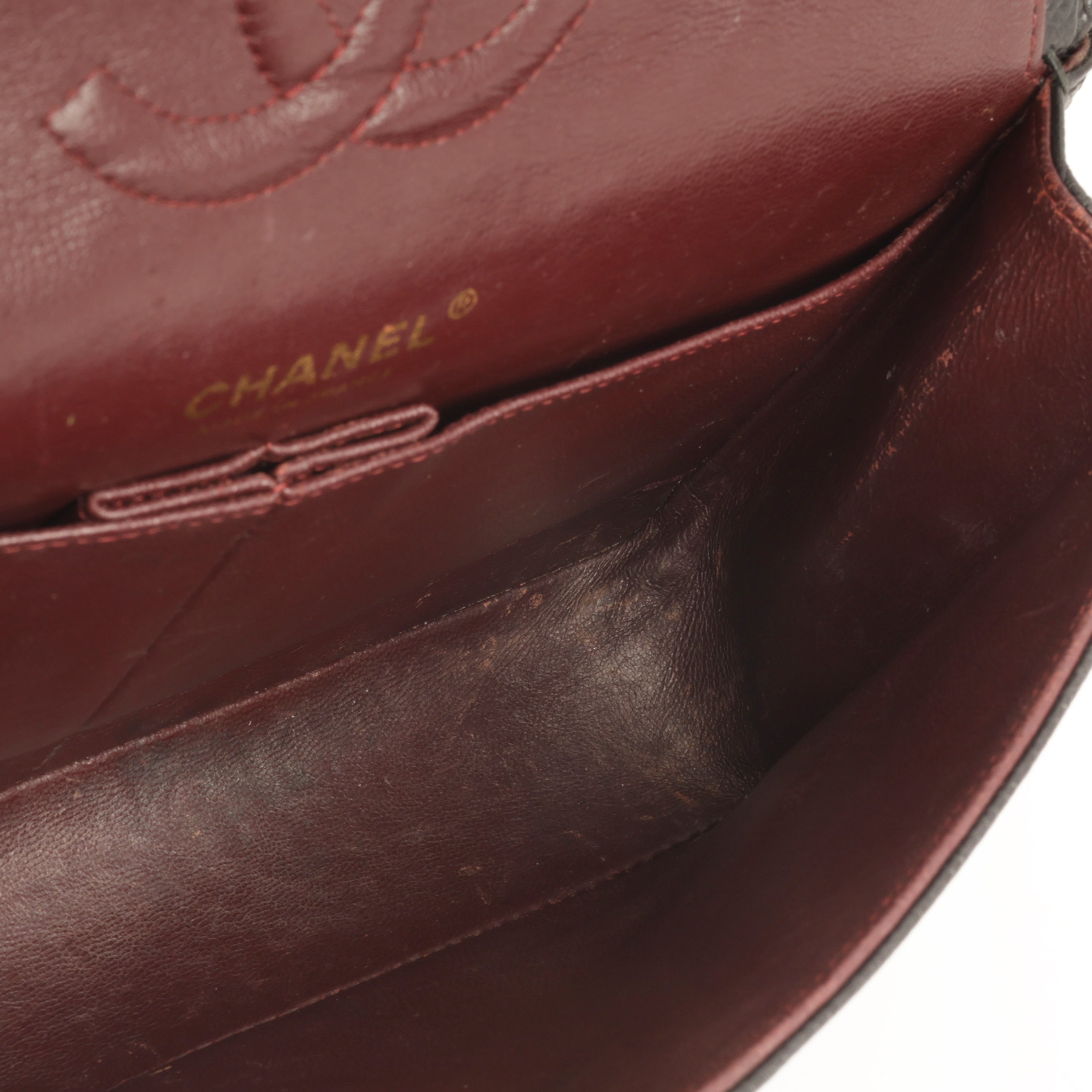 Medium Classic Flap