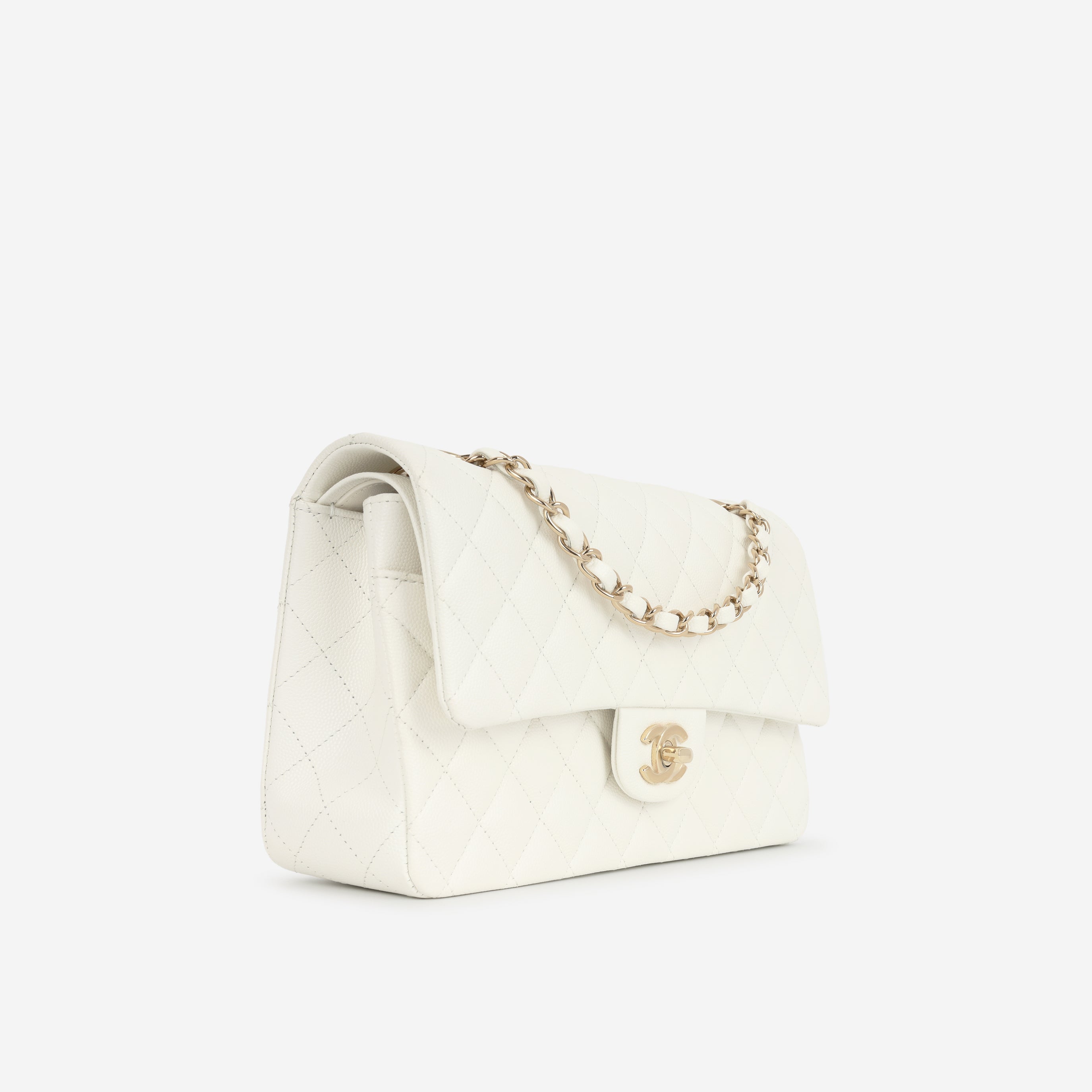 Medium Classic Flap