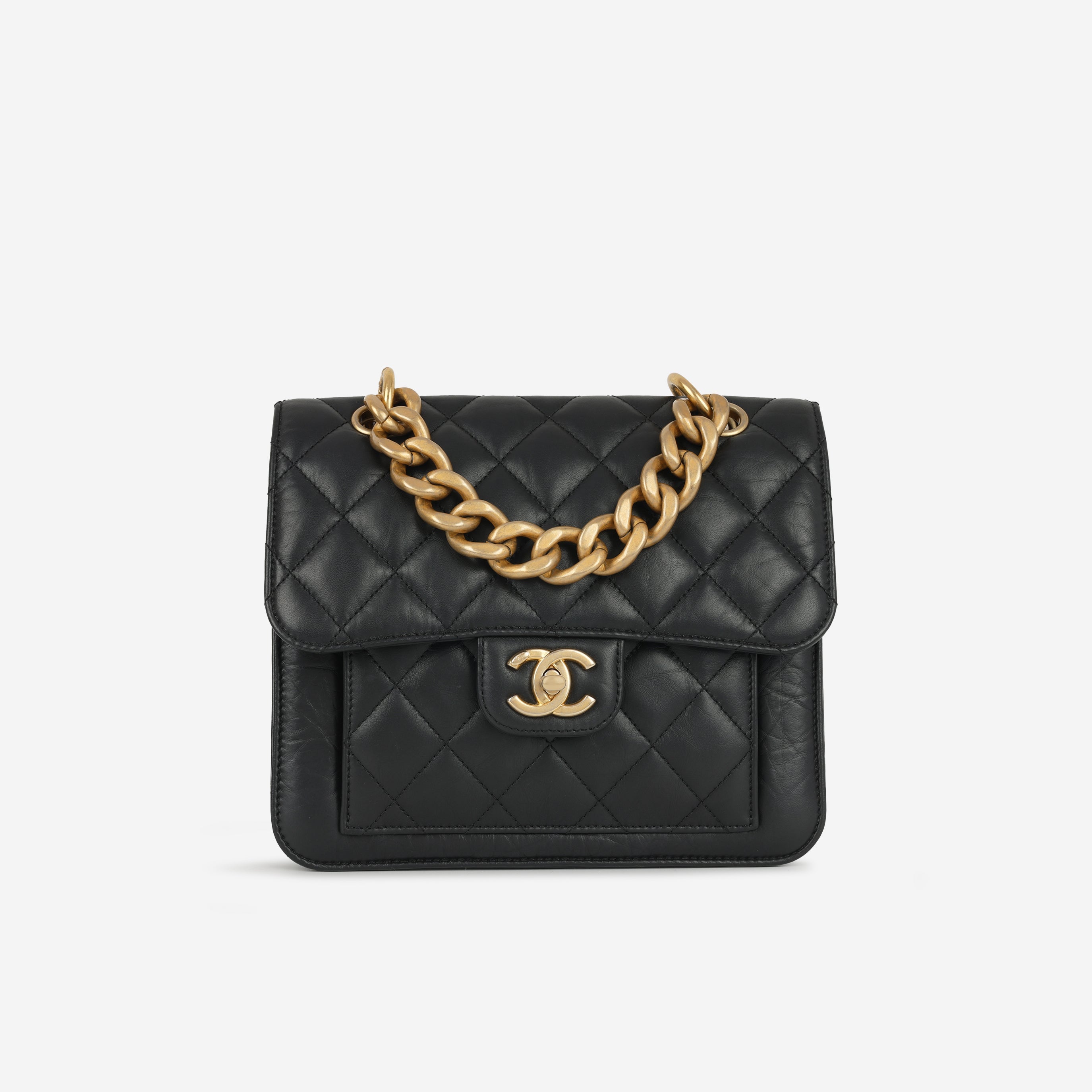 Chanel 23S Messenger Flap - Black Lambskin | Gold Hardware