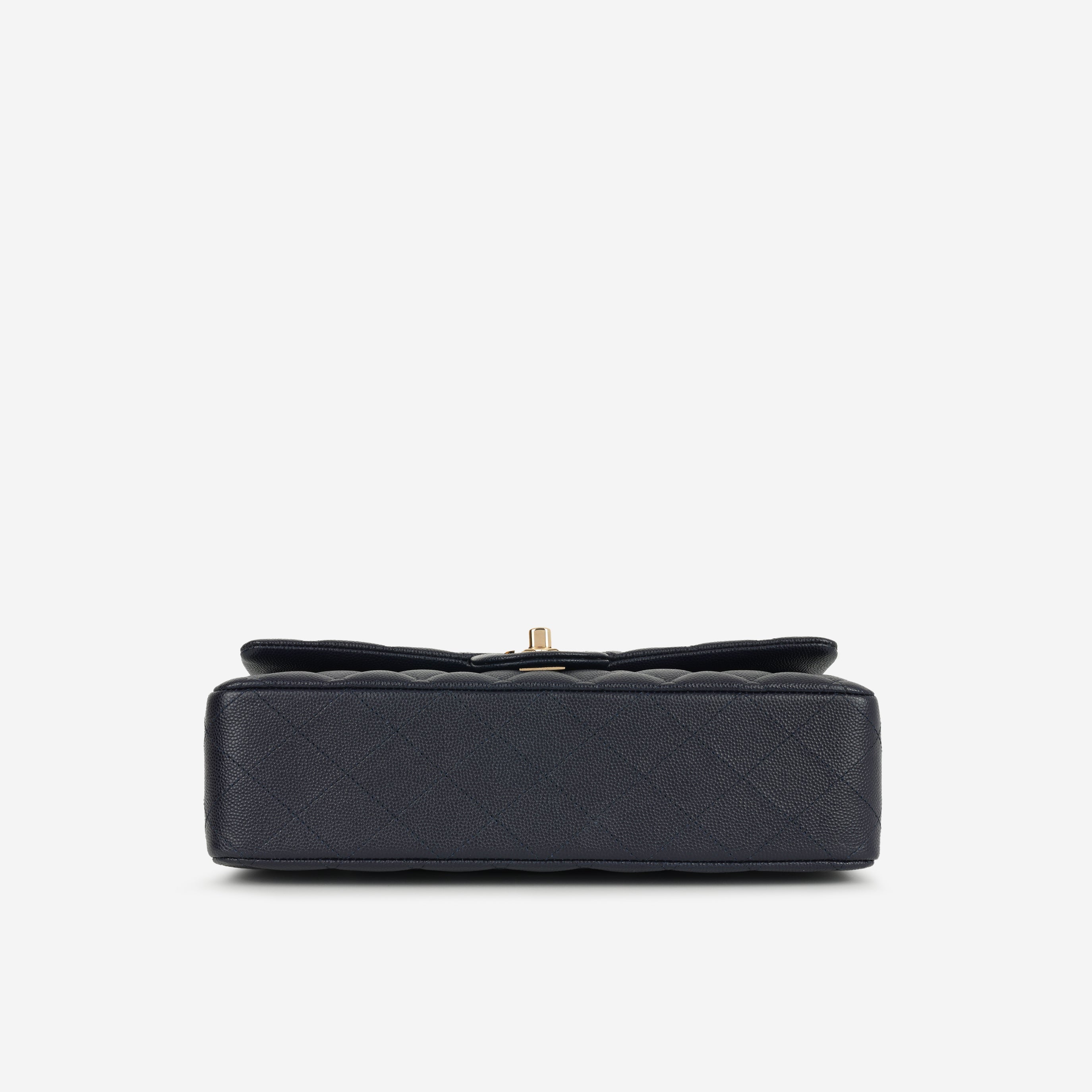 Medium Classic Flap