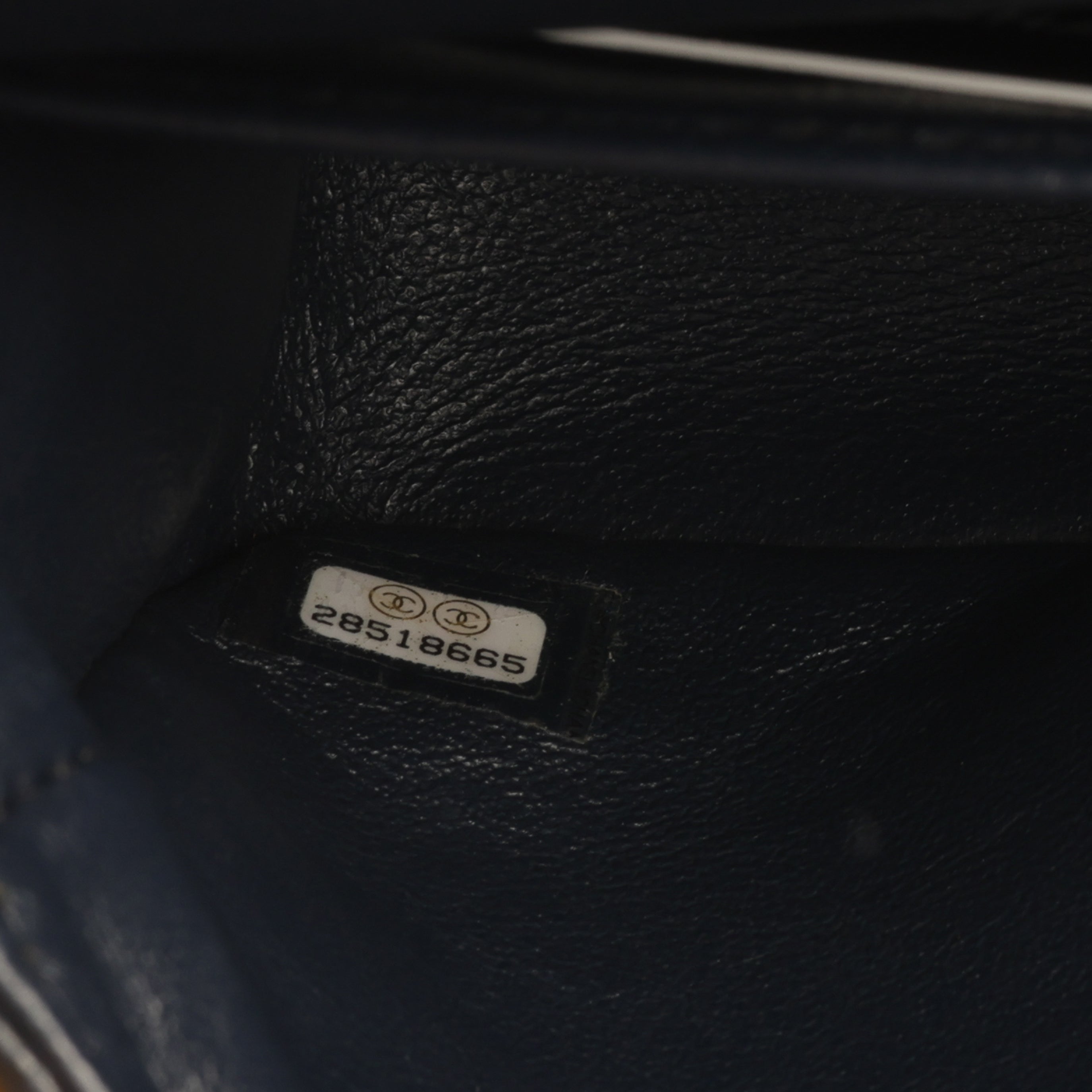 Medium Classic Flap