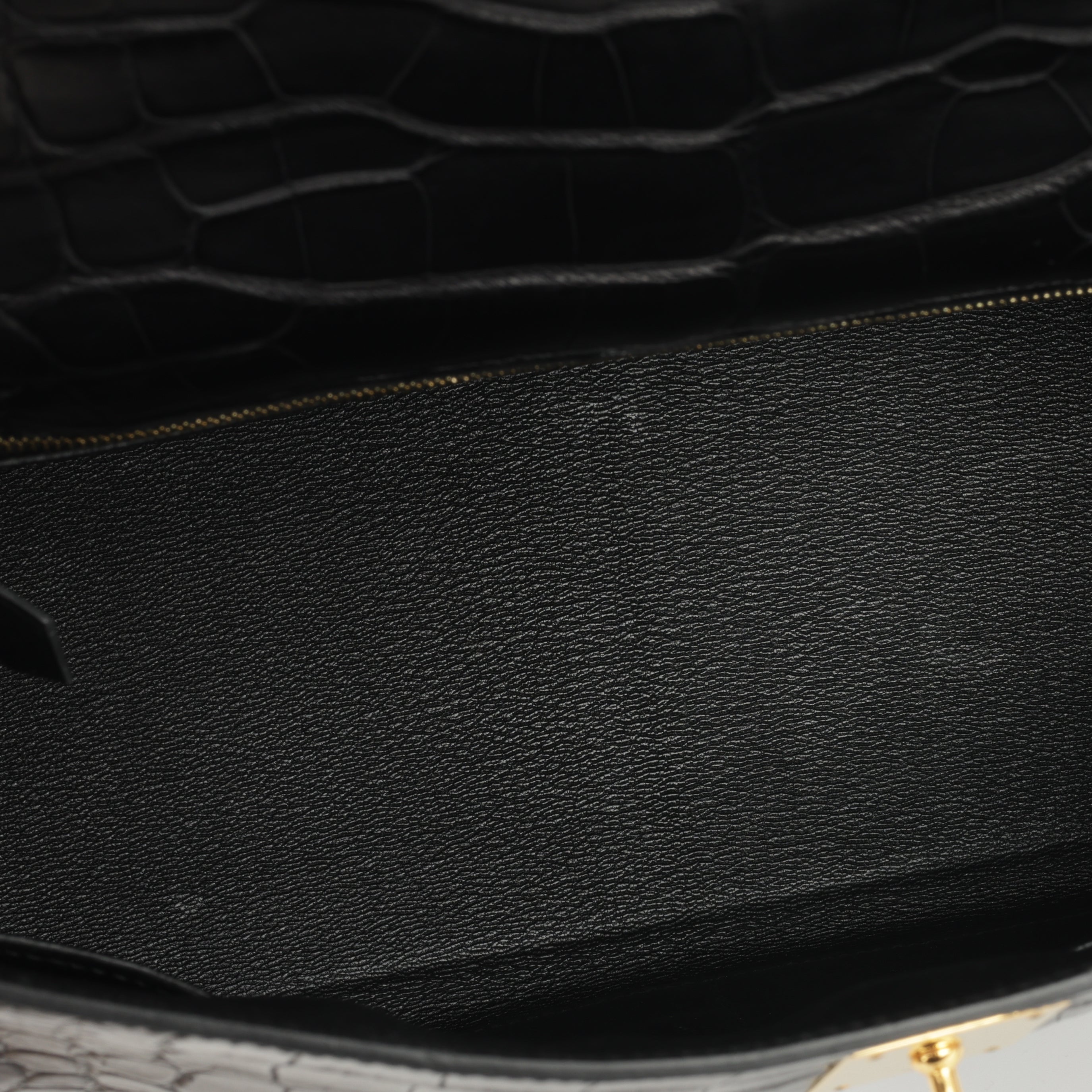 Hermès Kelly 32 – Noir Alligator Mississippiensis | Gold Hardware