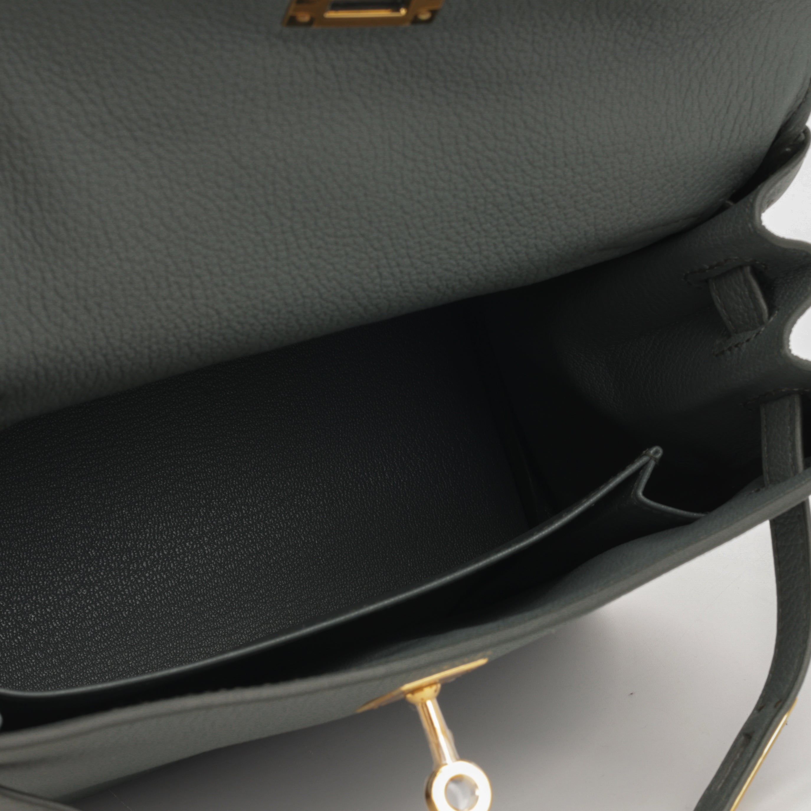 Hermès Kelly 25 - Vert Amande Togo | Gold Hardware