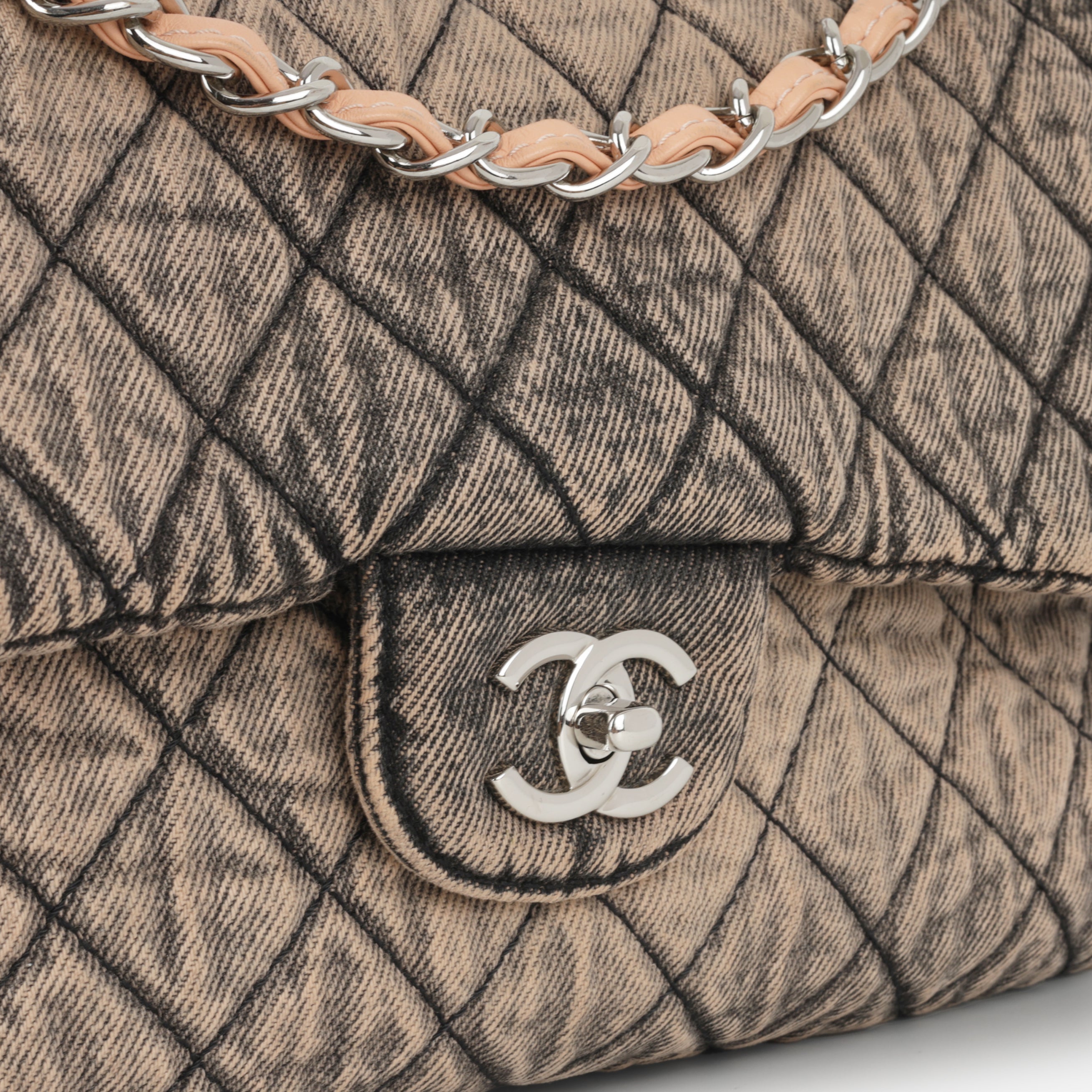20c Seasonal Jumbo Flap - Rose Clair / Black Denimpression  | Silver Hardware