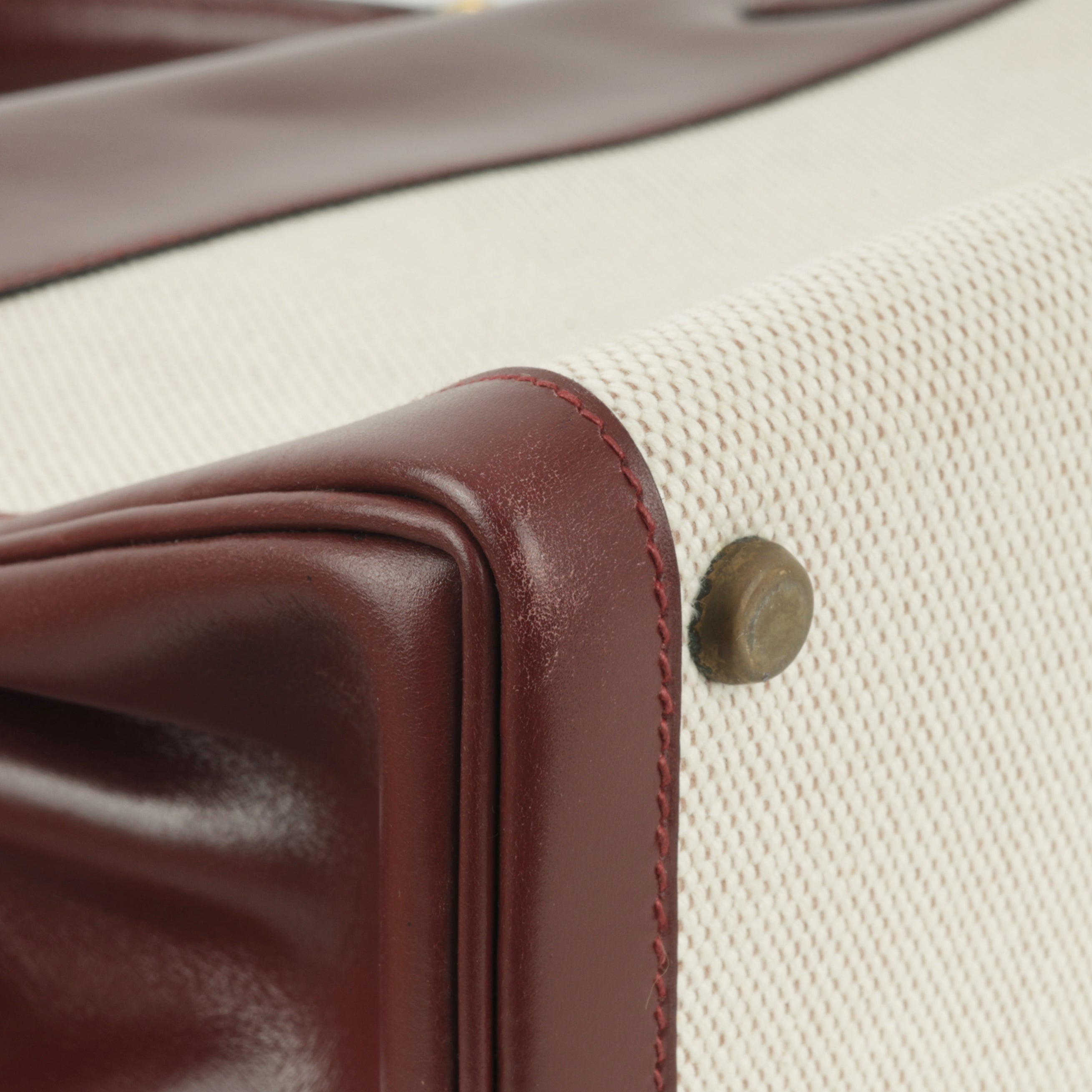 Hermès Vintage Kelly 28 - Bordeaux Box Calf / Ecru toile | Gold Hardware