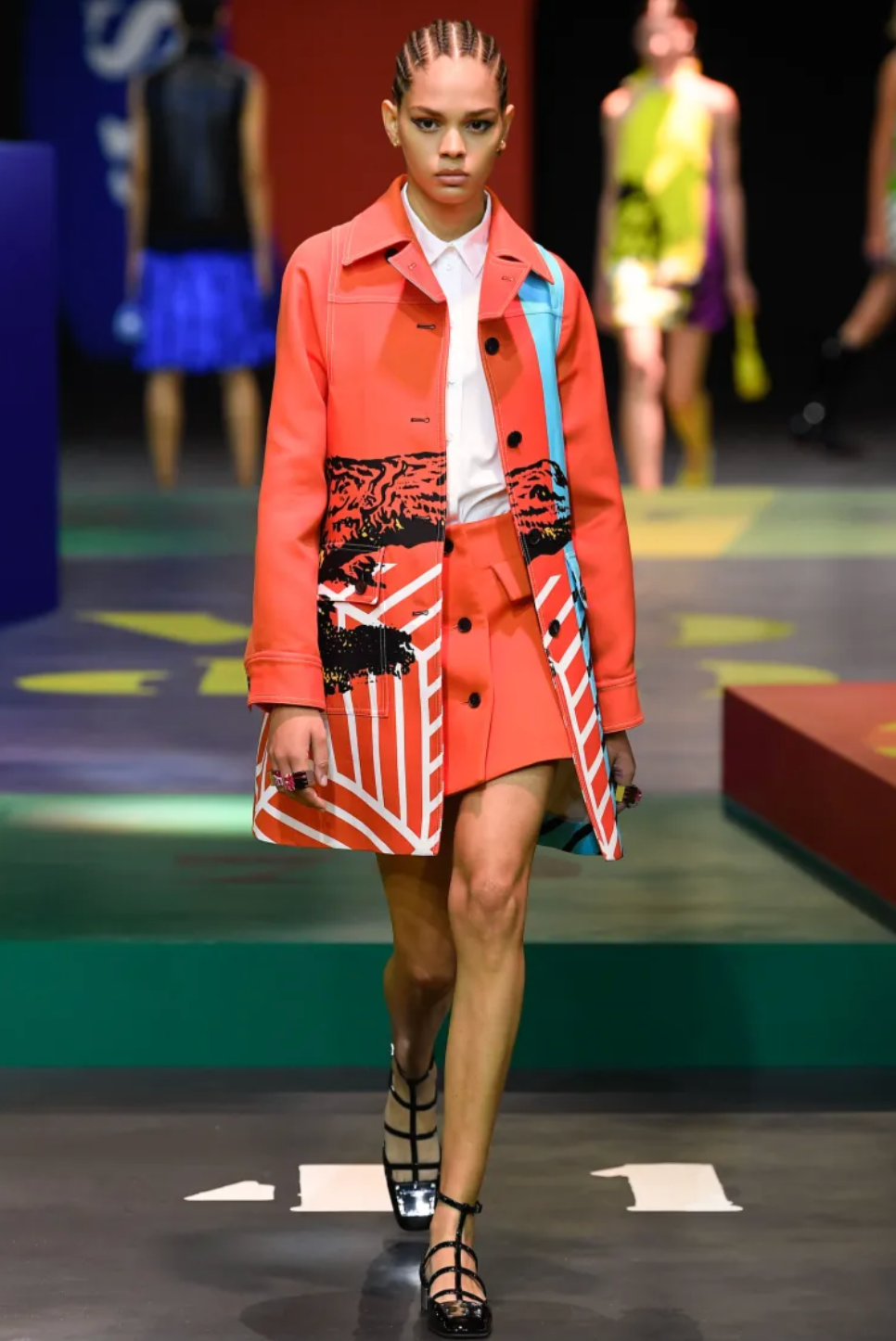 Christian Dior Spring 2022 Runway Orange Wool Mini Skirt and Cropped Jacket Set with Pocket Details Size FR 36/38 (UK 8/10)