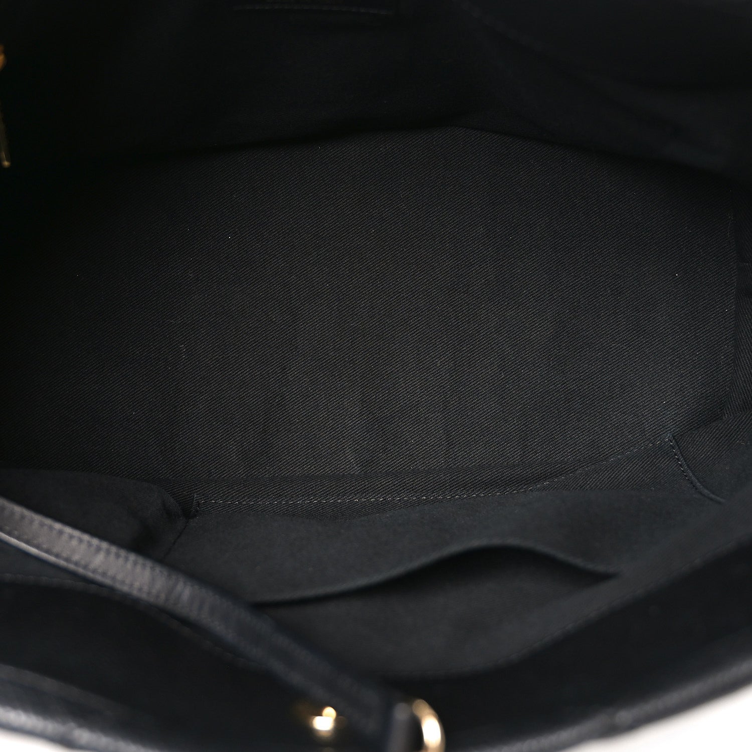 Caviar Quilted CC Timeless Soft Tote Black