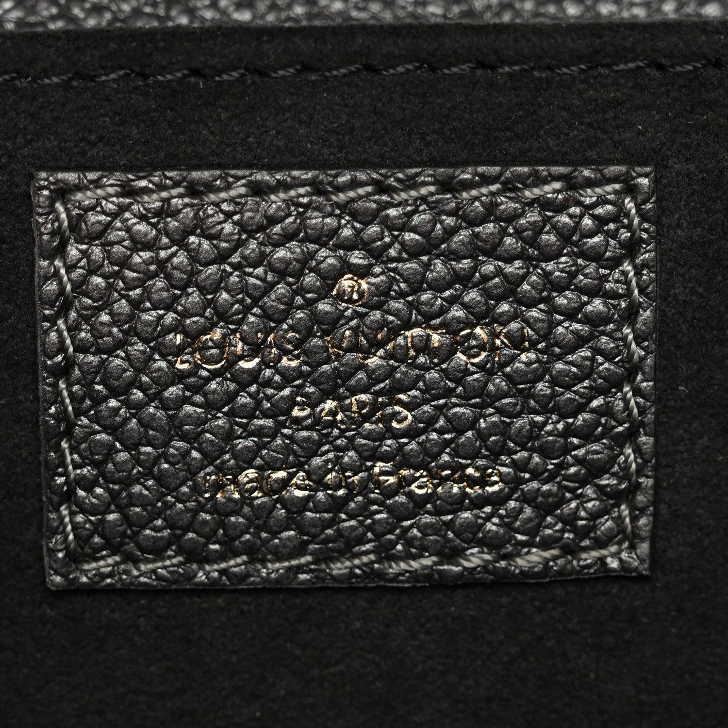 Shimmery Empreinte LV Ski Pochette Metis East West Gun Metal
