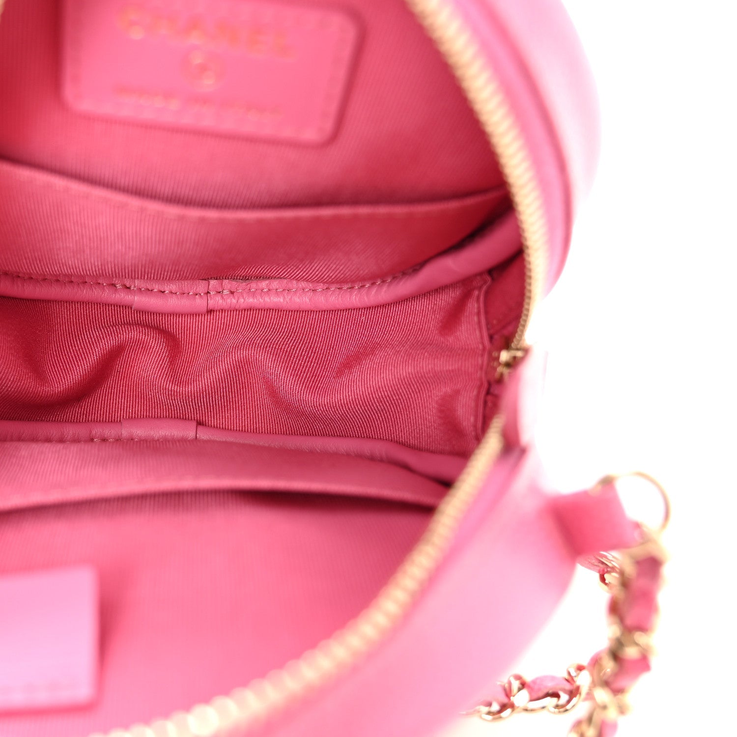 Caviar Quilted Round Clutch With Chain Pink