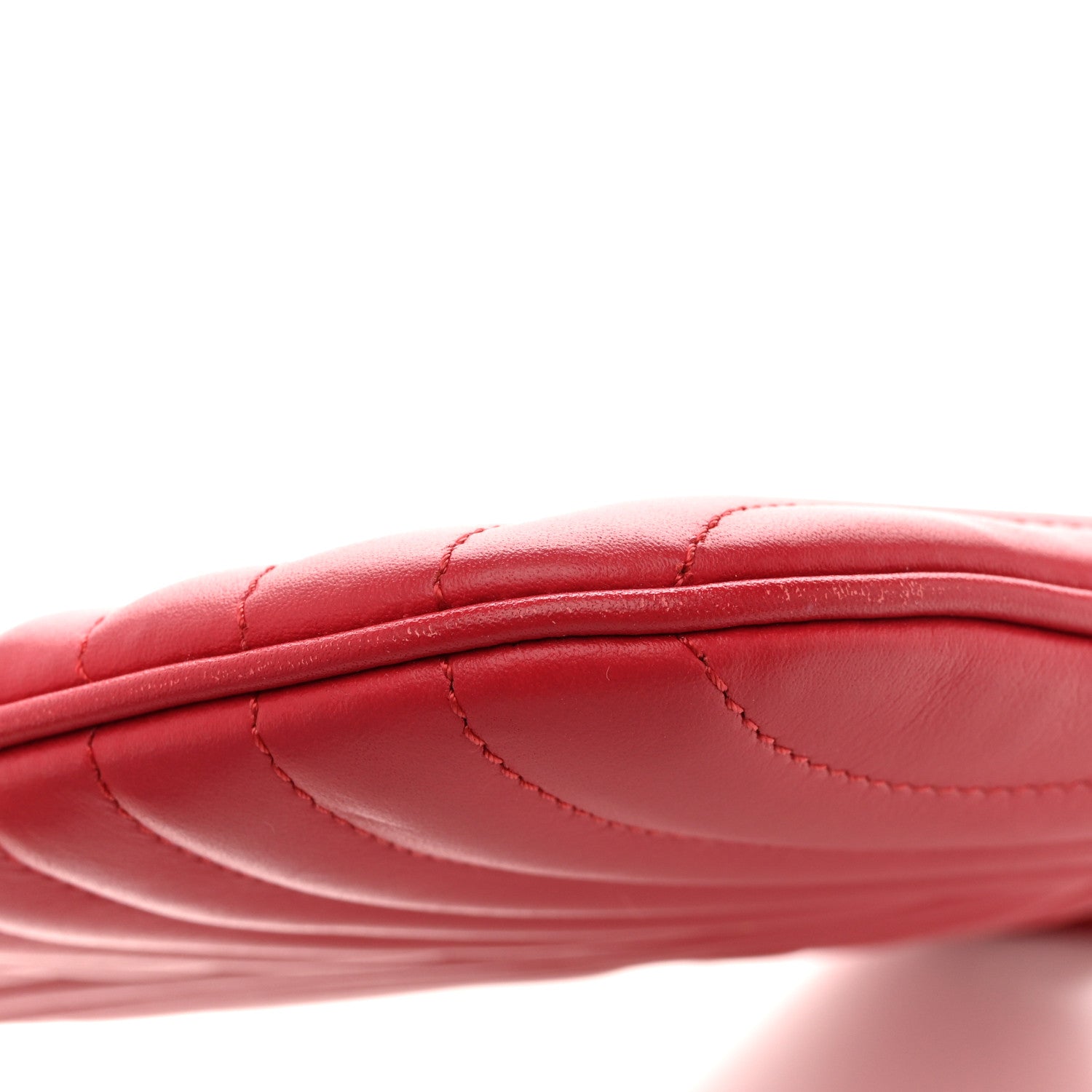 Calfskin New Wave Zipped Pochette Ecarlate