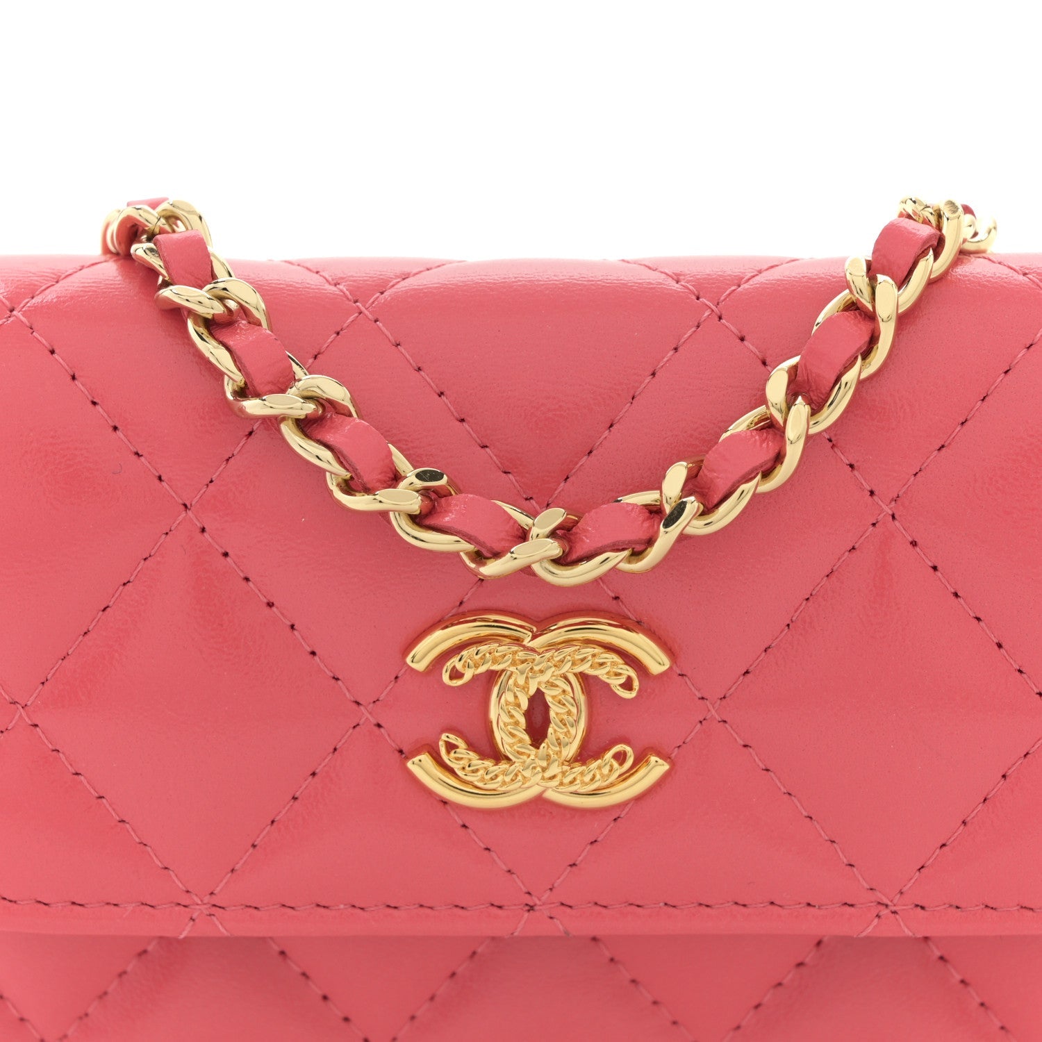 Shiny Lambskin Quilted Card Holder On Chain Pink
