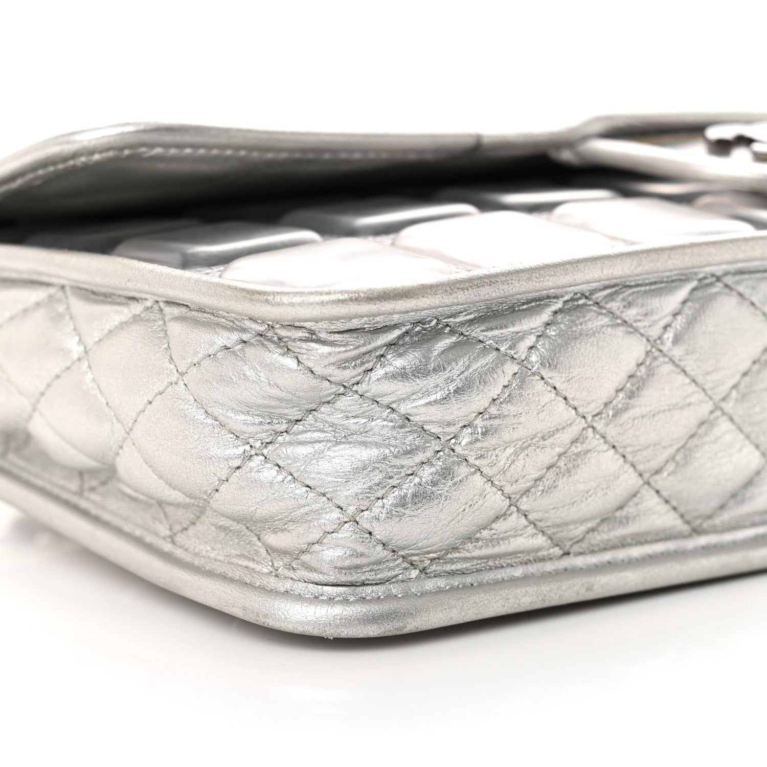 Vinyl Large Ice Cube Flap Silver
