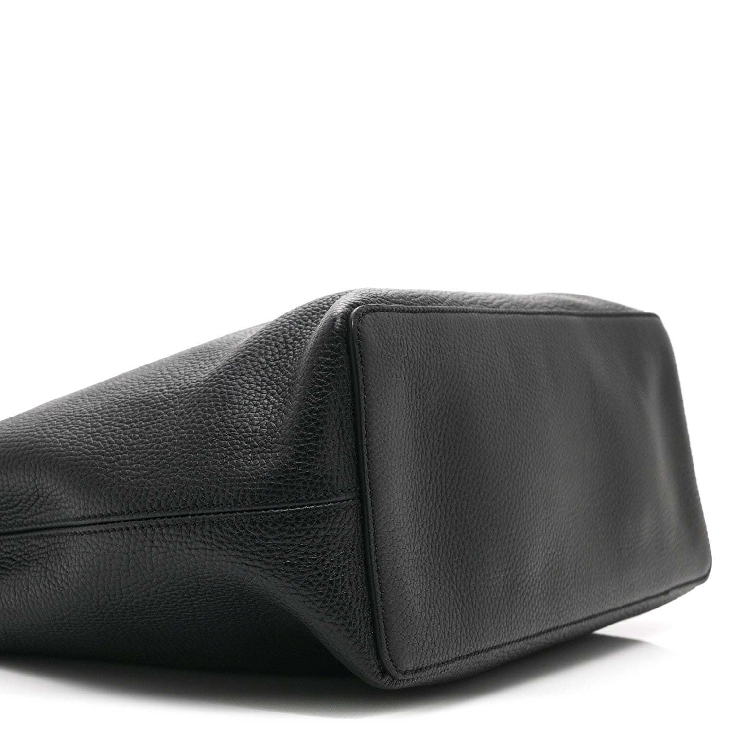 Pebbled Calfskin Large Soho Hobo Black