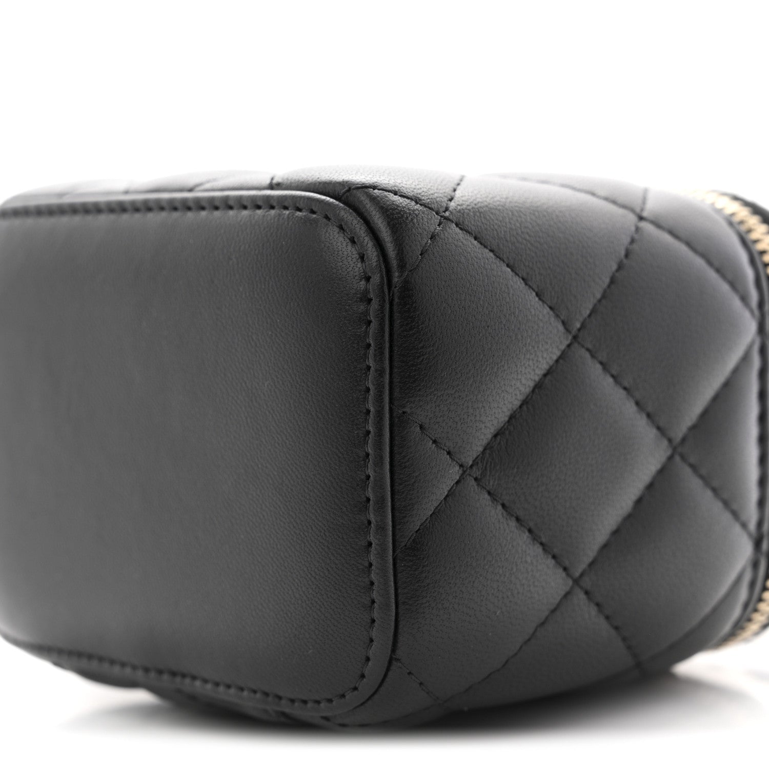 Lambskin Quilted Mini Pearl Crush Vanity Case With Chain Black