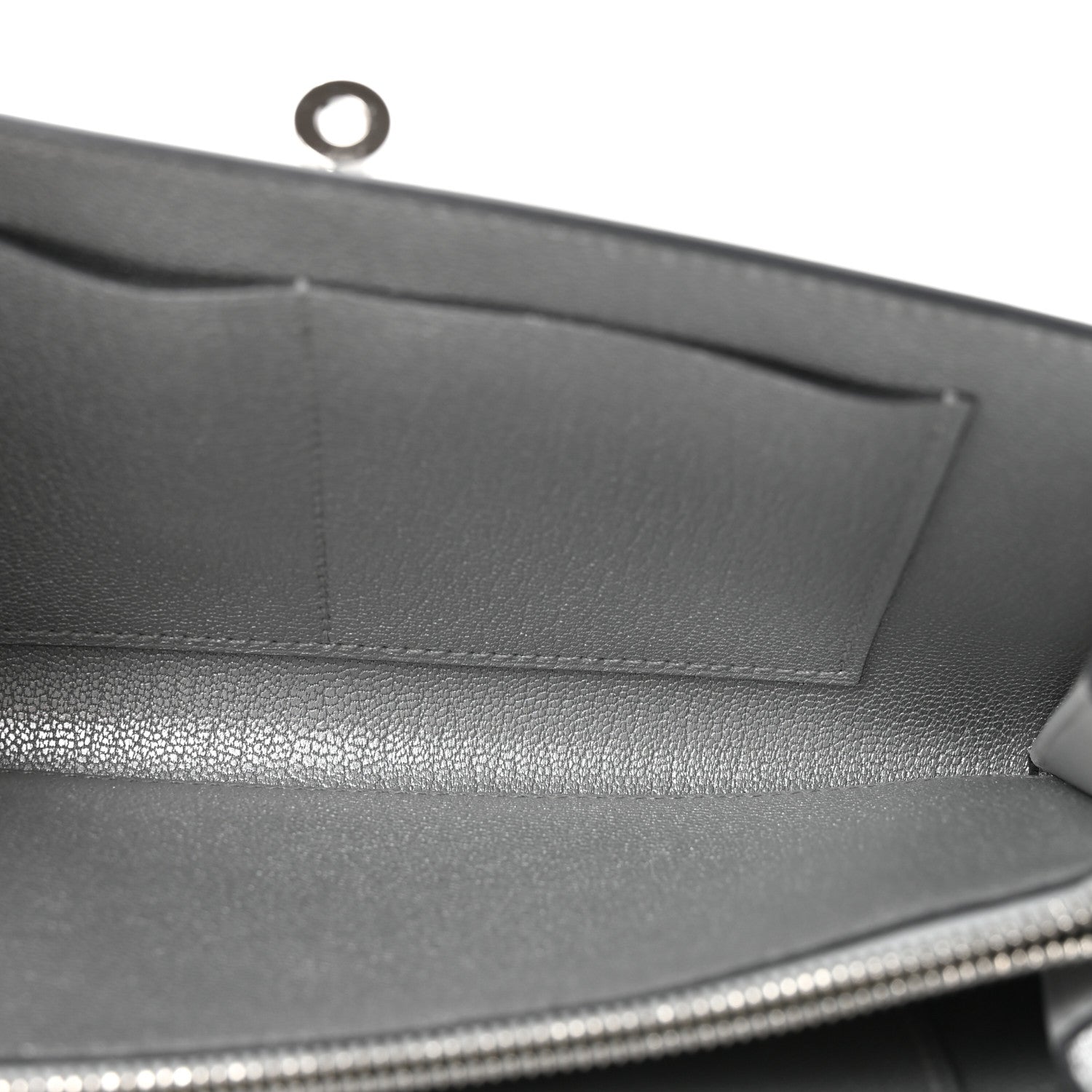 Metallic Chevre Chamkilight Kelly Wallet To Go Argent