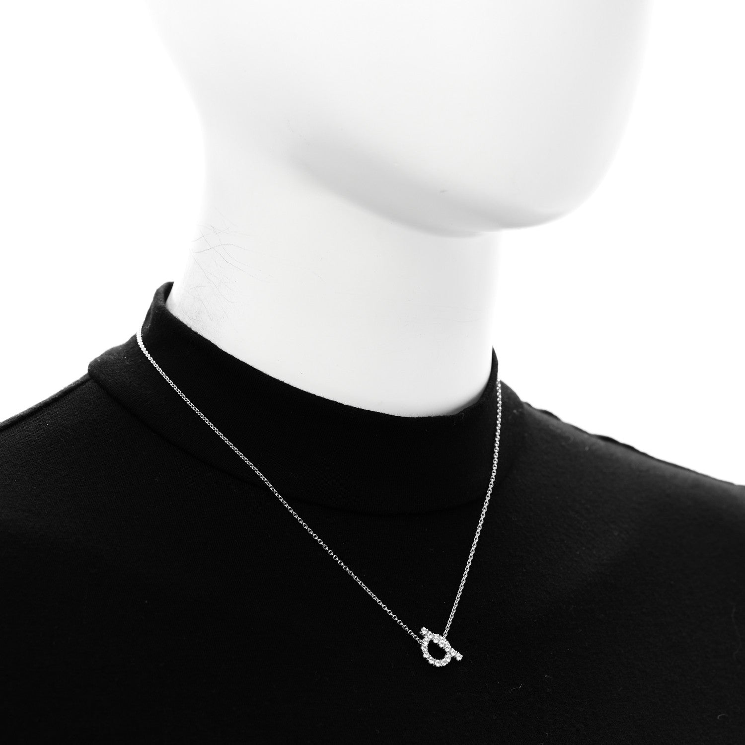 18K White Gold Diamond Finesse Pendant Necklace