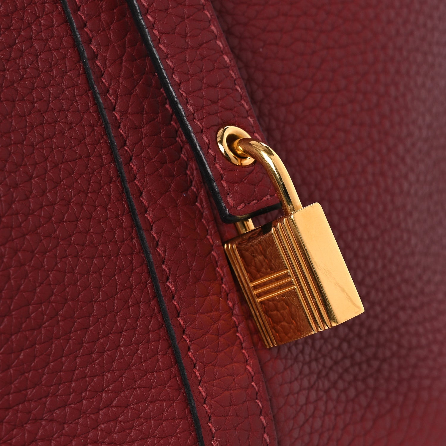 Taurillon Clemence Picotin Lock 22 MM Rouge H