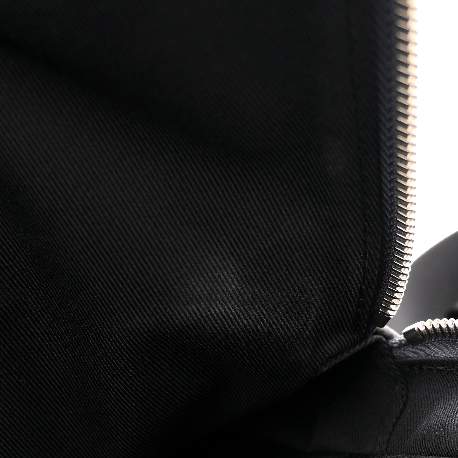 Taiga Avenue Sling Bag Glacier