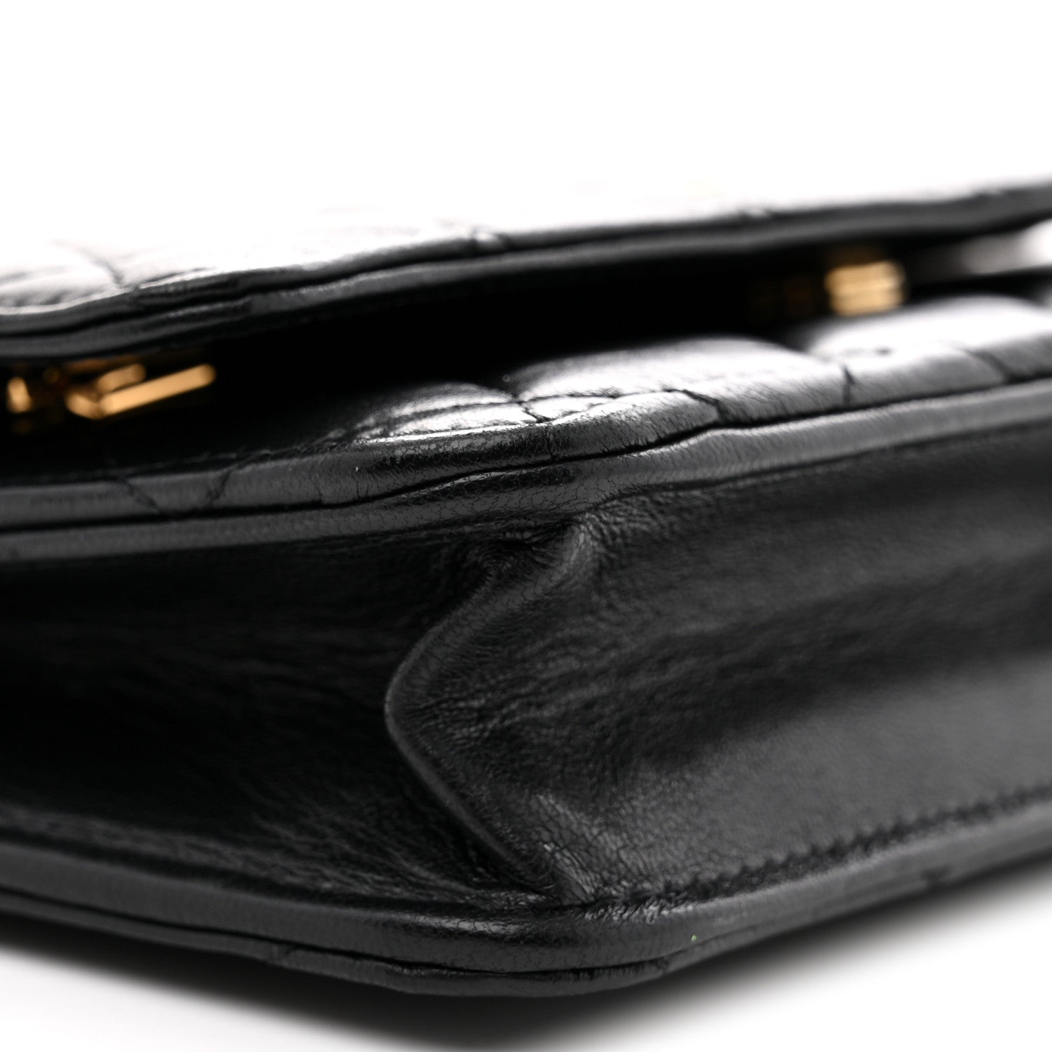 Lambskin Quilted Wallet On Chain WOC Black