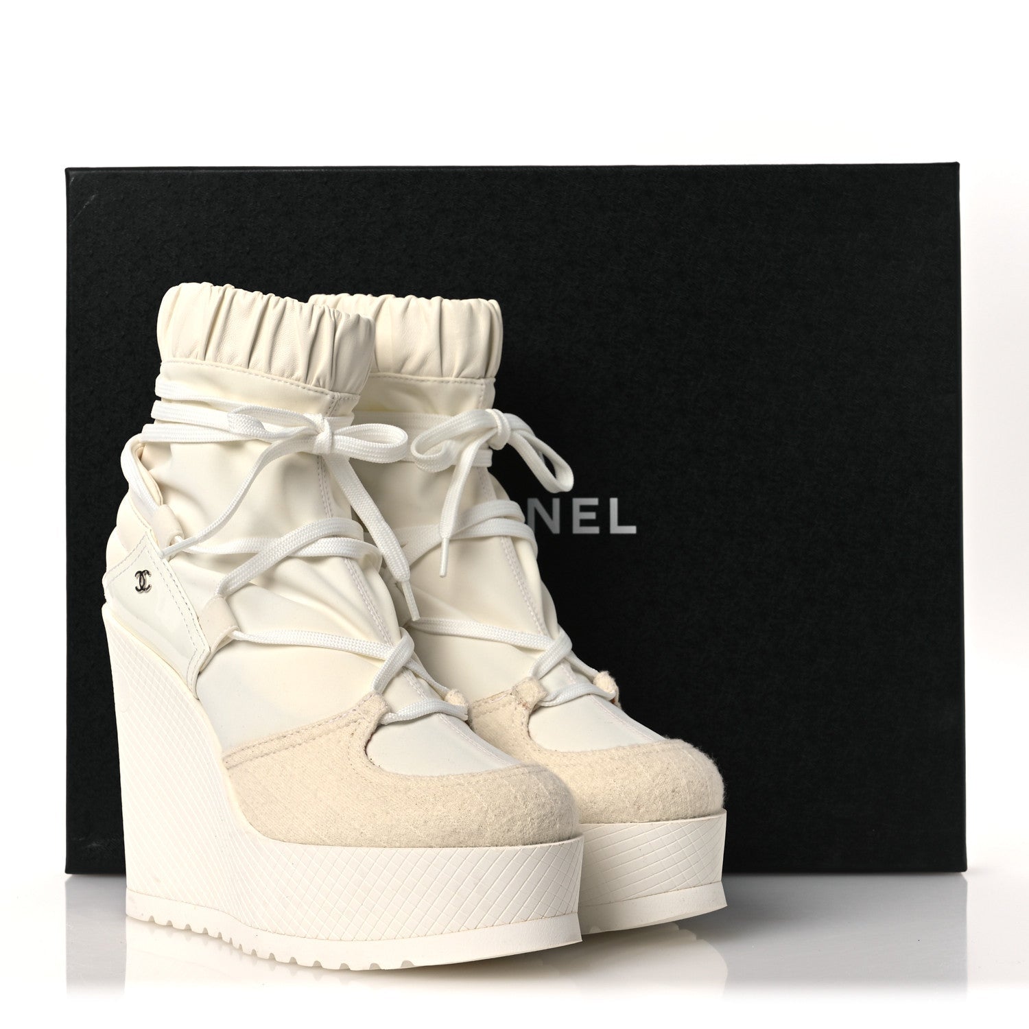 Tweed Patent Calfskin Runway Wedge Short Platform Boots 38 White Ivory