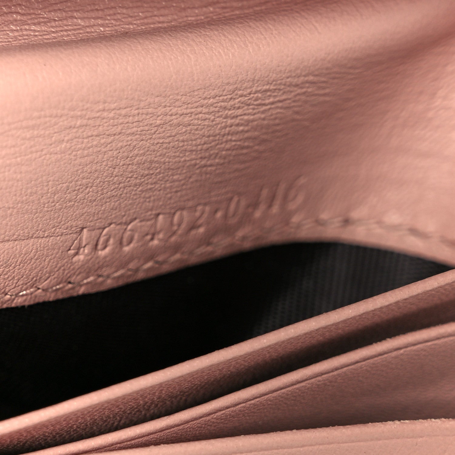 Calfskin Matelasse GG Marmont Card Case Wallet Perfect Pink
