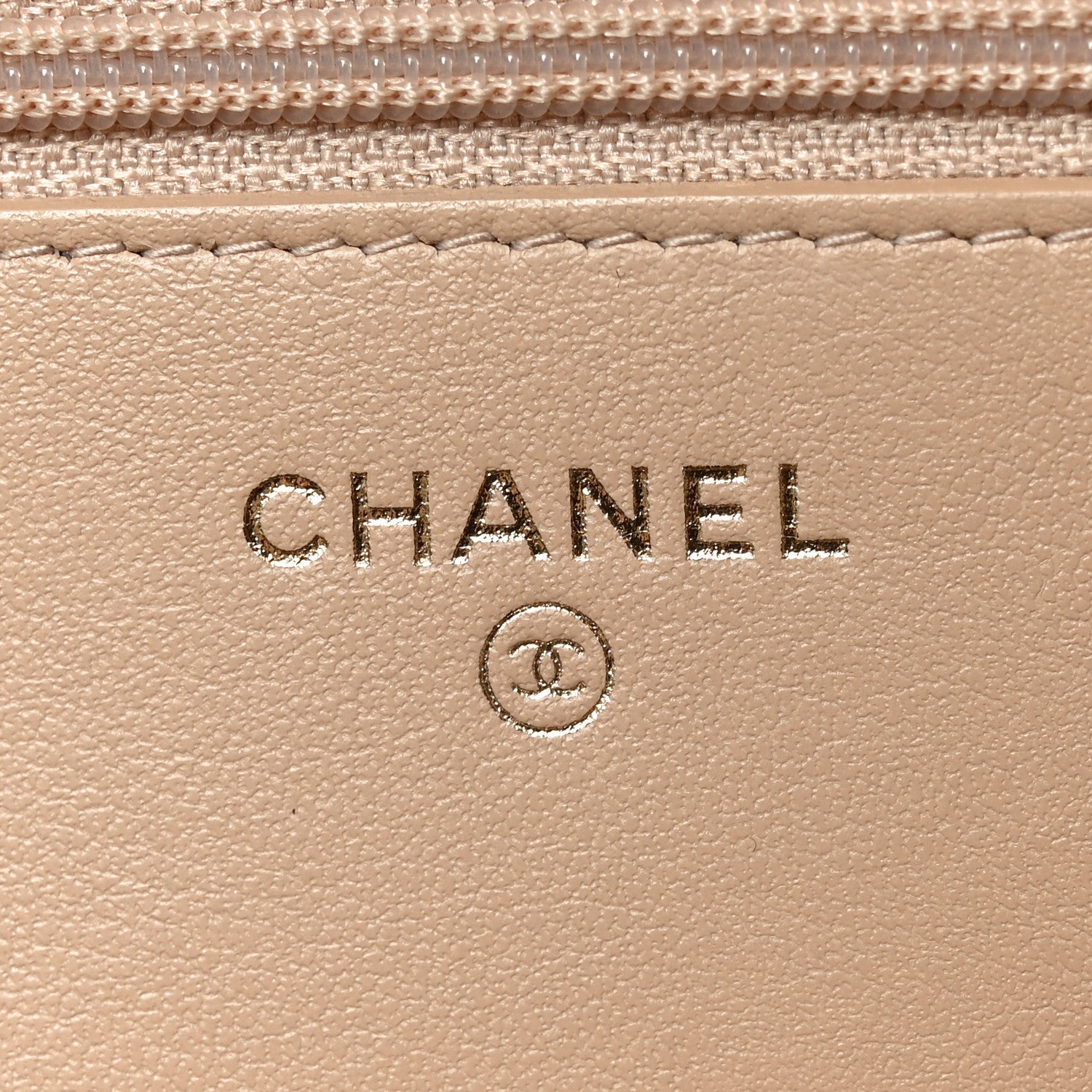 Caviar Quilted CC Filigree Wallet On Chain WOC Beige Black
