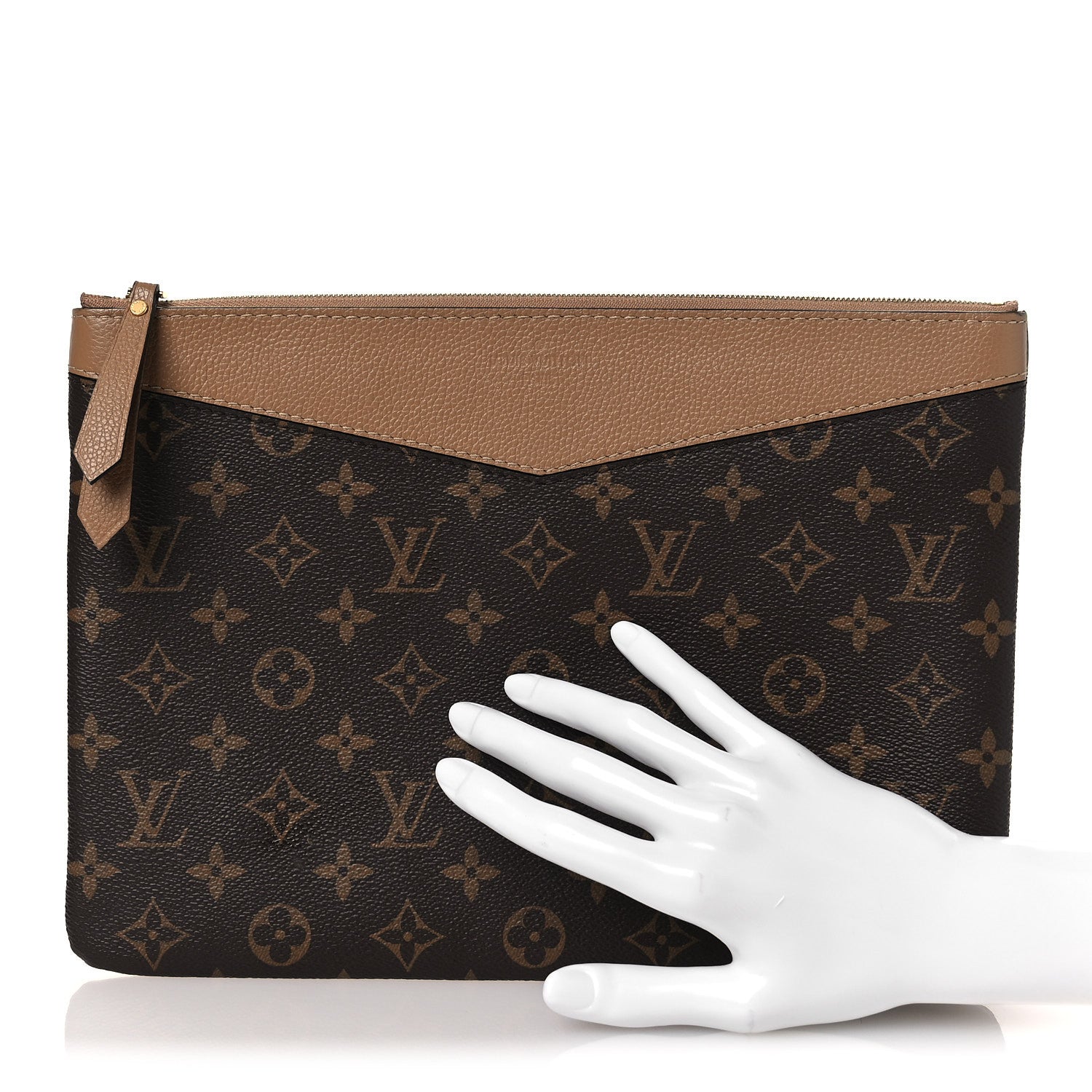 Monogram Daily Pouch Sesame