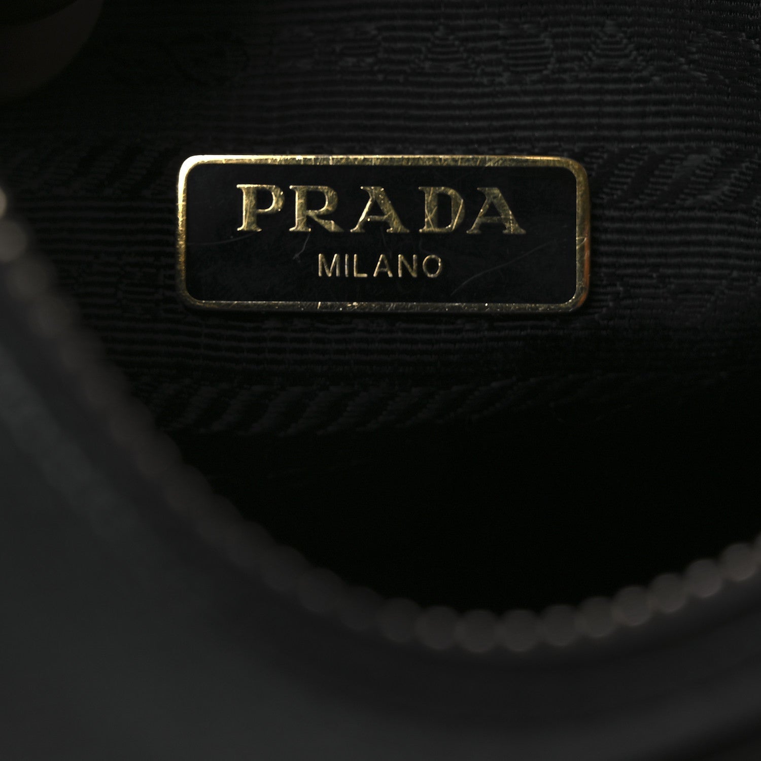 Saffiano Lux Re-Edition 2005 Shoulder Bag Black
