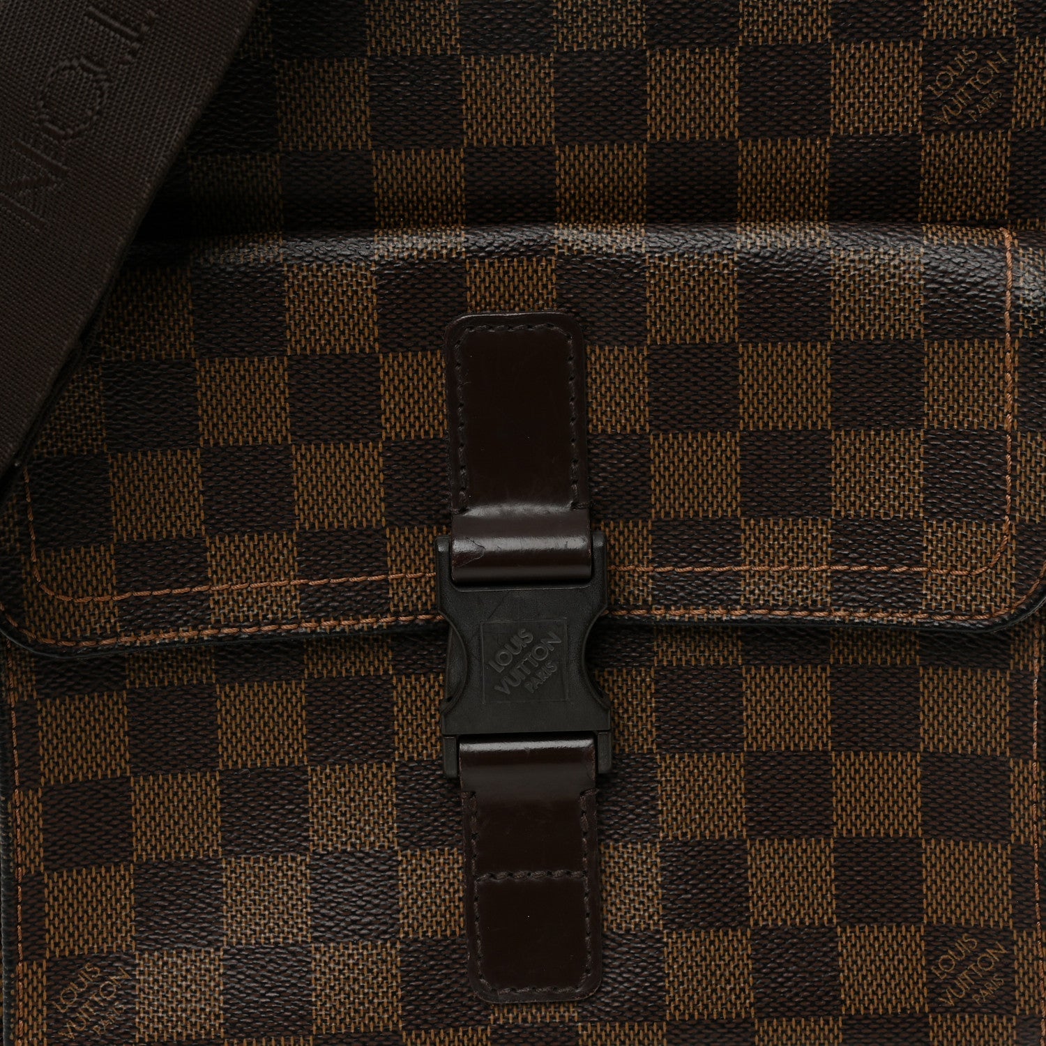 Damier Ebene Pochette Melville