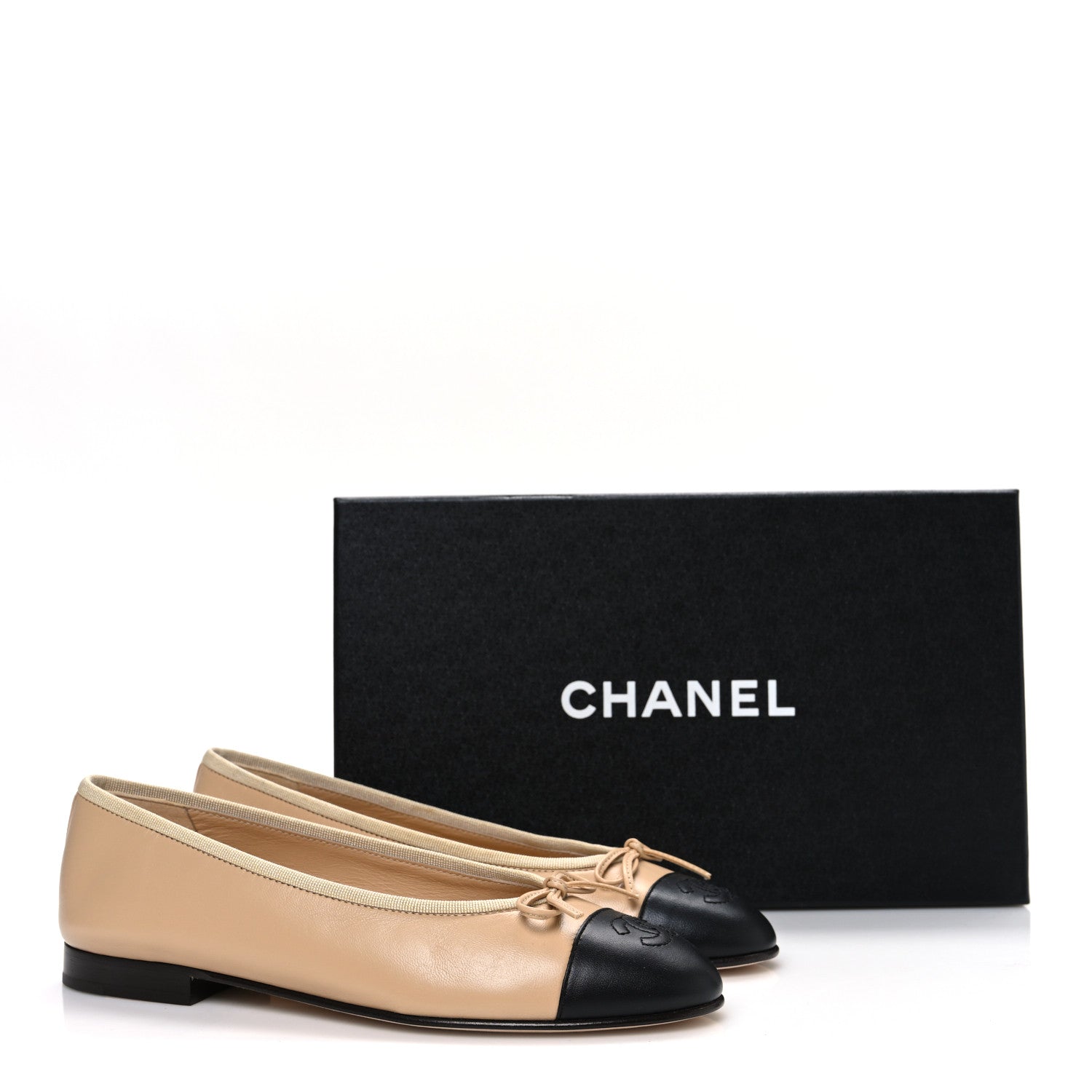 Lambskin Cap Toe CC Ballerina Flats 37 Beige Black