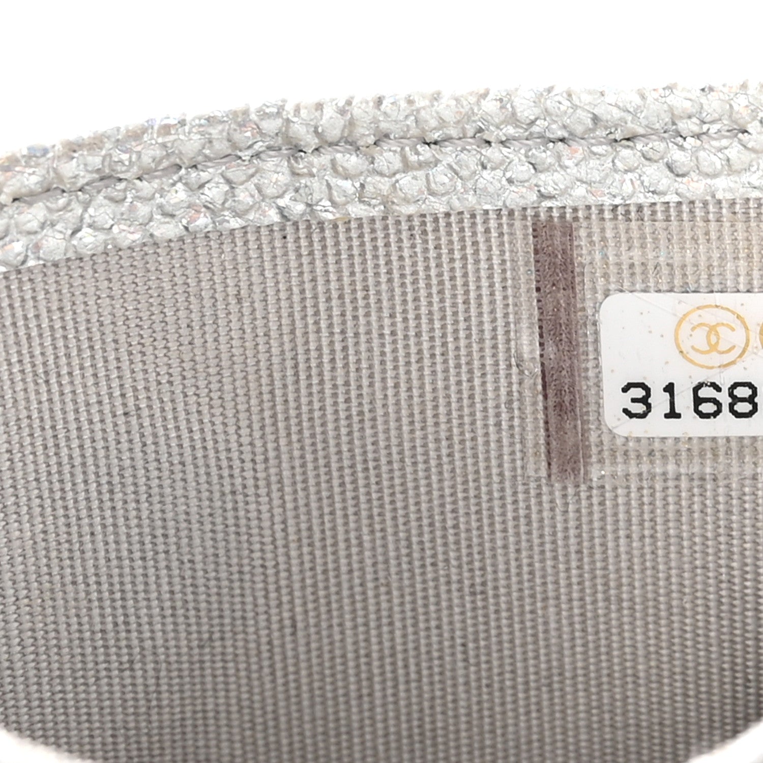 Glittered Metallic Caviar Quilted Card Holder Silver