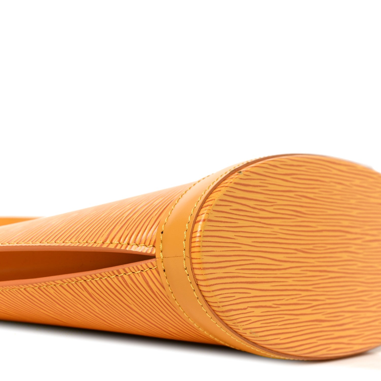 Epi Saint Jacques PM Long Straps Tassil