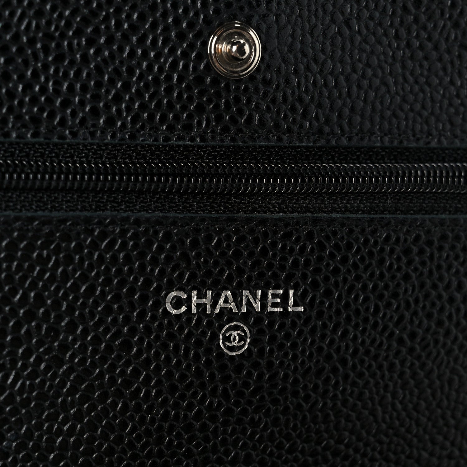 Caviar Quilted Wallet on Chain WOC Black