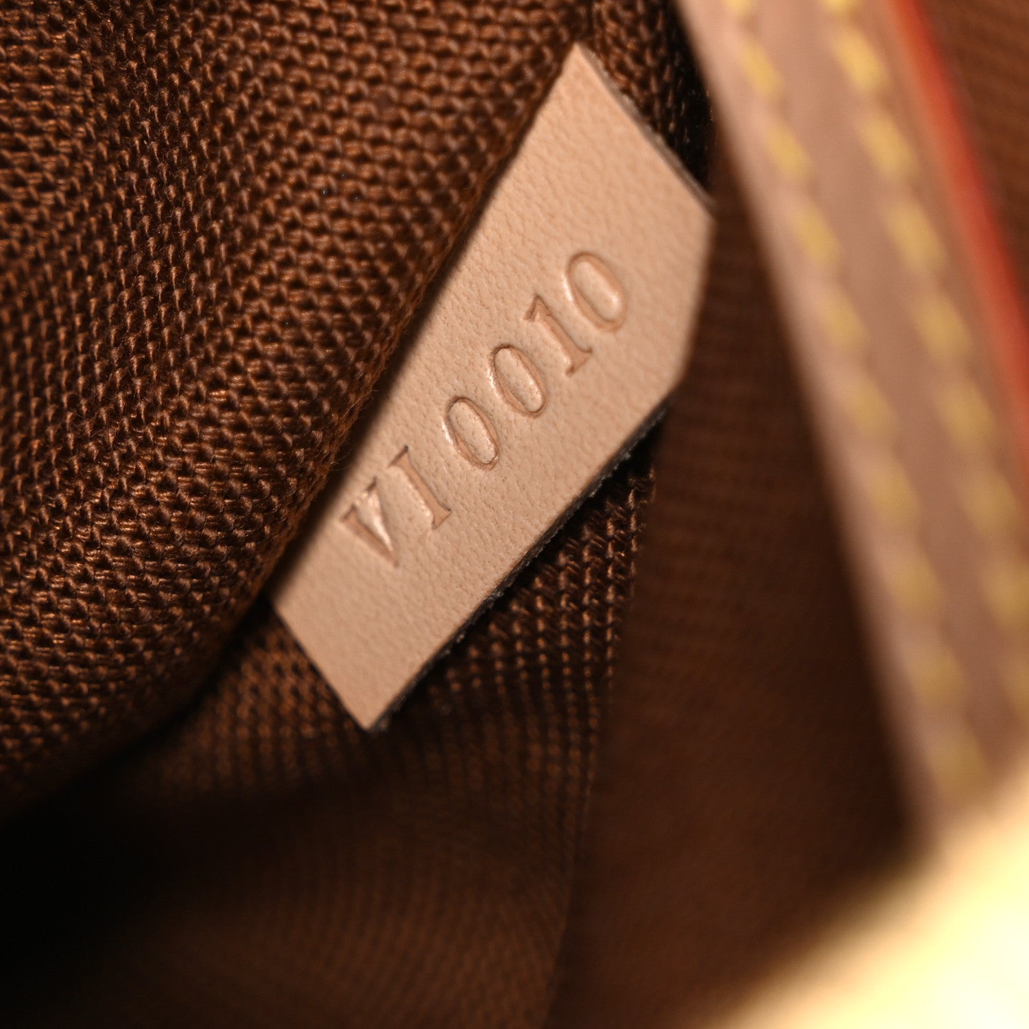 Monogram Alma MM