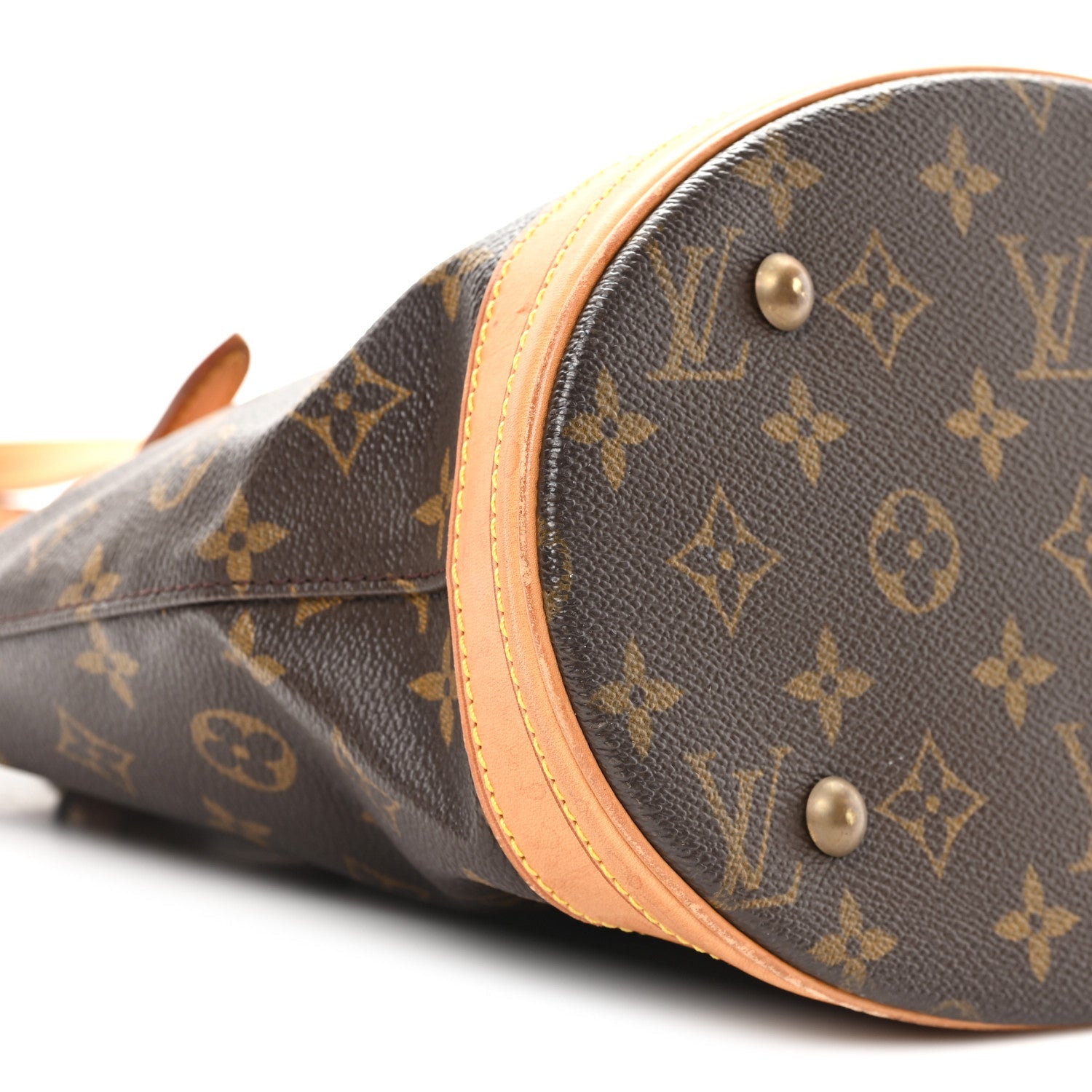 Monogram Petit Bucket 23