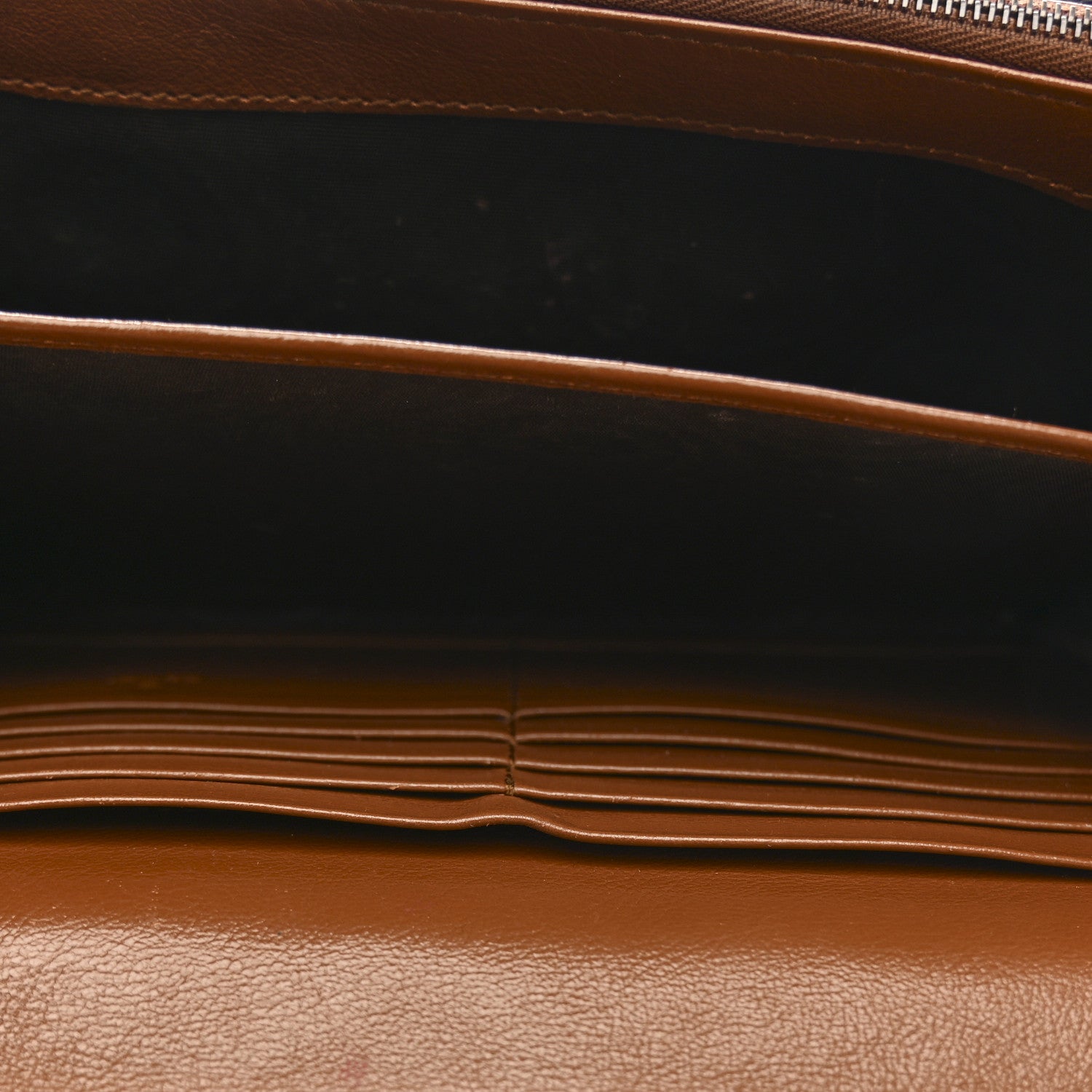 Azalea Calfskin Matelasse Diagonal GG Marmont Chain Wallet Cuir