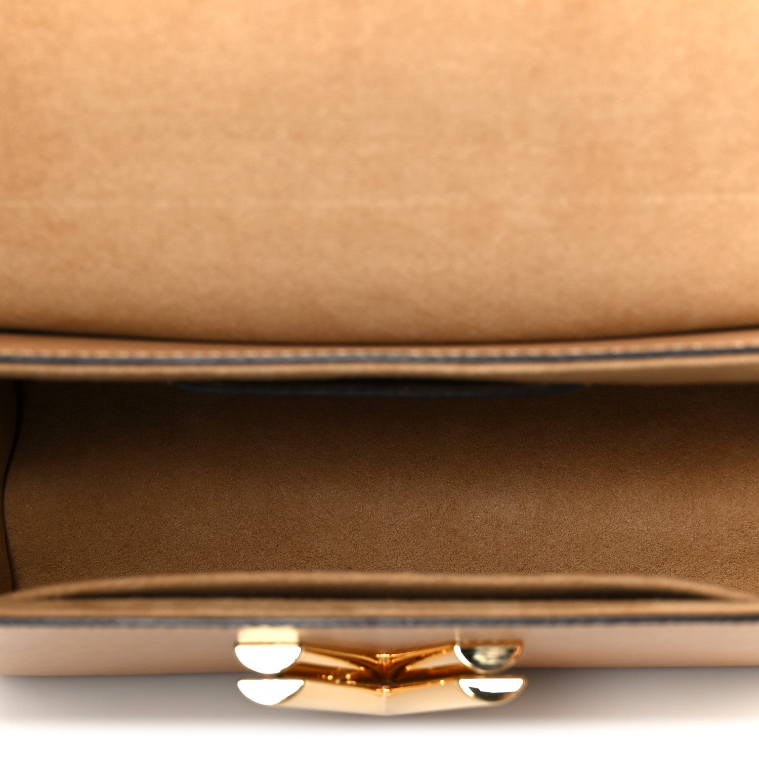 Epi Twist Shoulder Bag MM Camel