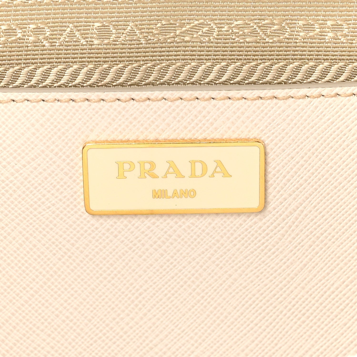 Saffiano Lux Medium Galleria Double Zip Tote Talco