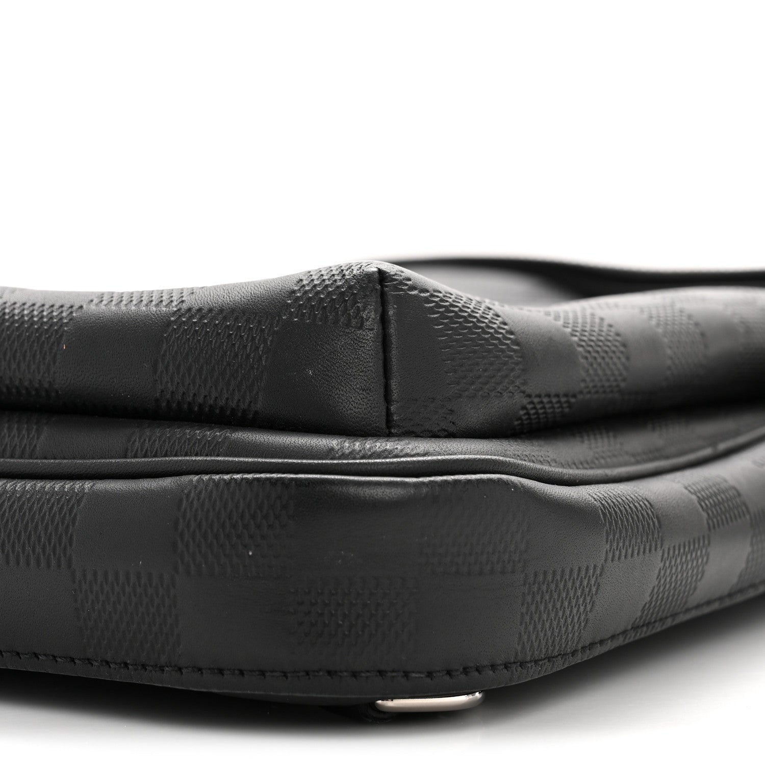 Damier Infini Avenue Sling Bag NM Onyx