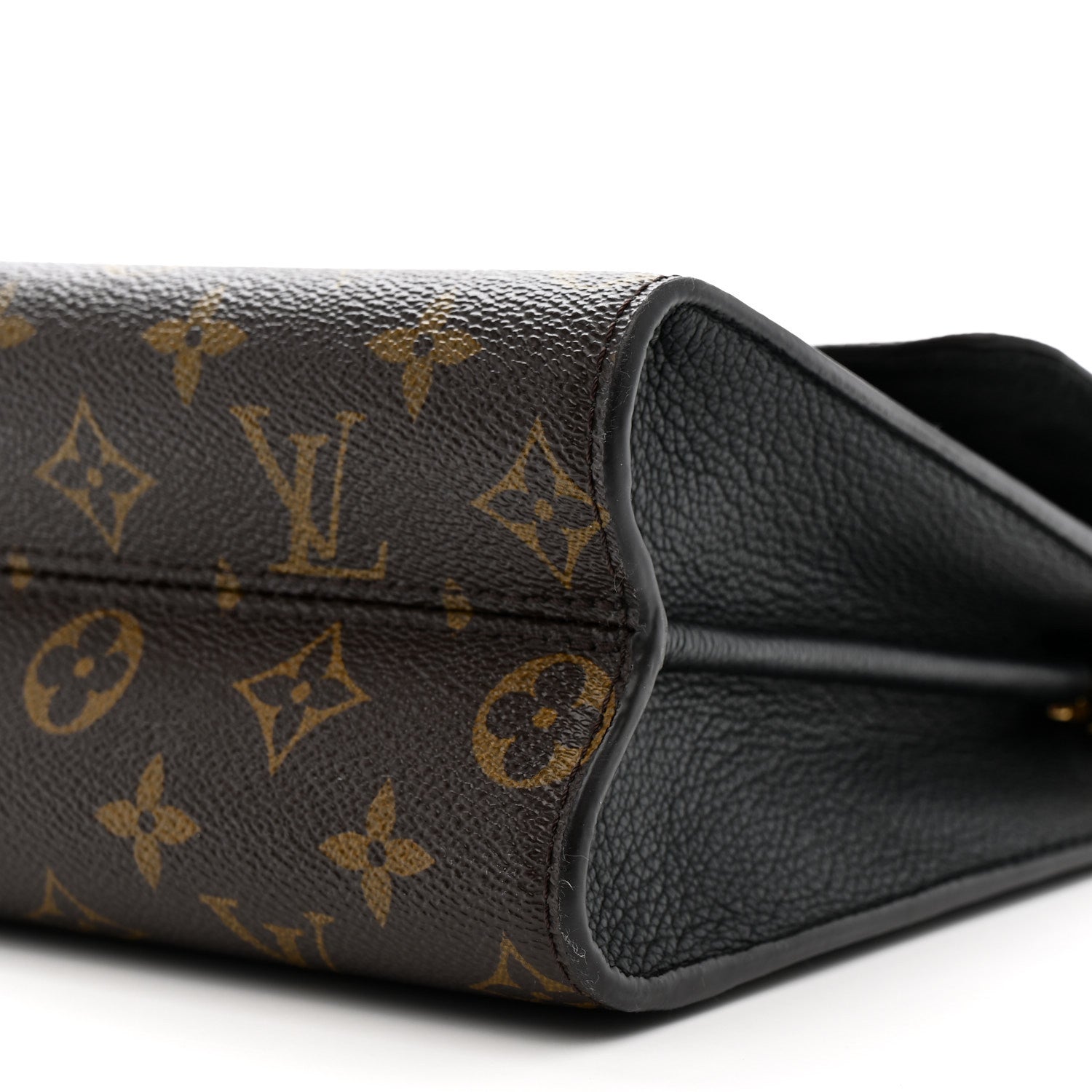 Monogram Victoire Black