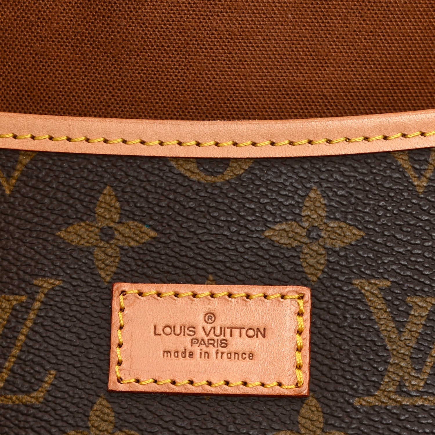 Monogram Saumur 35