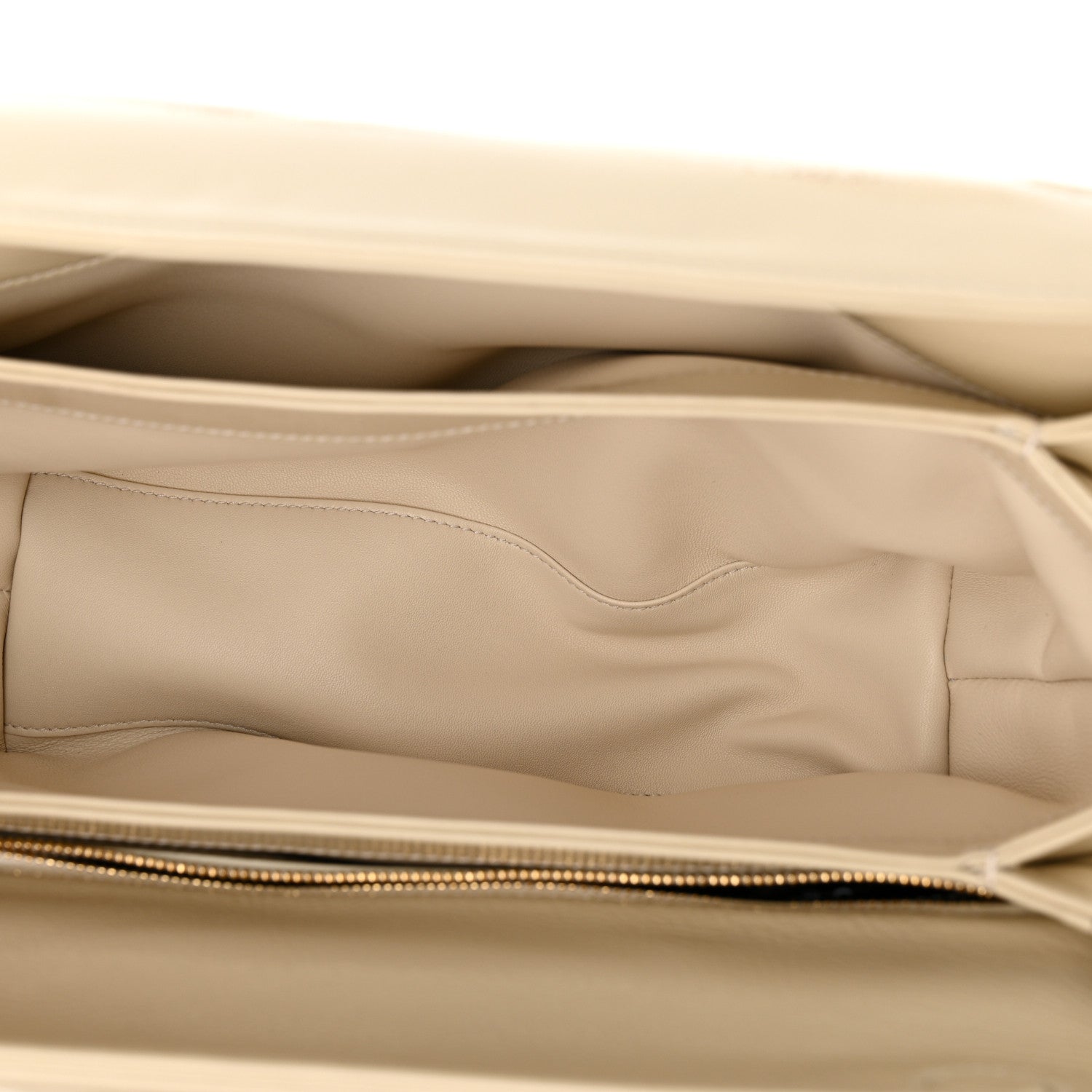 Skipper Calf Ultralight GG Soft Small Chain Bag Ivory