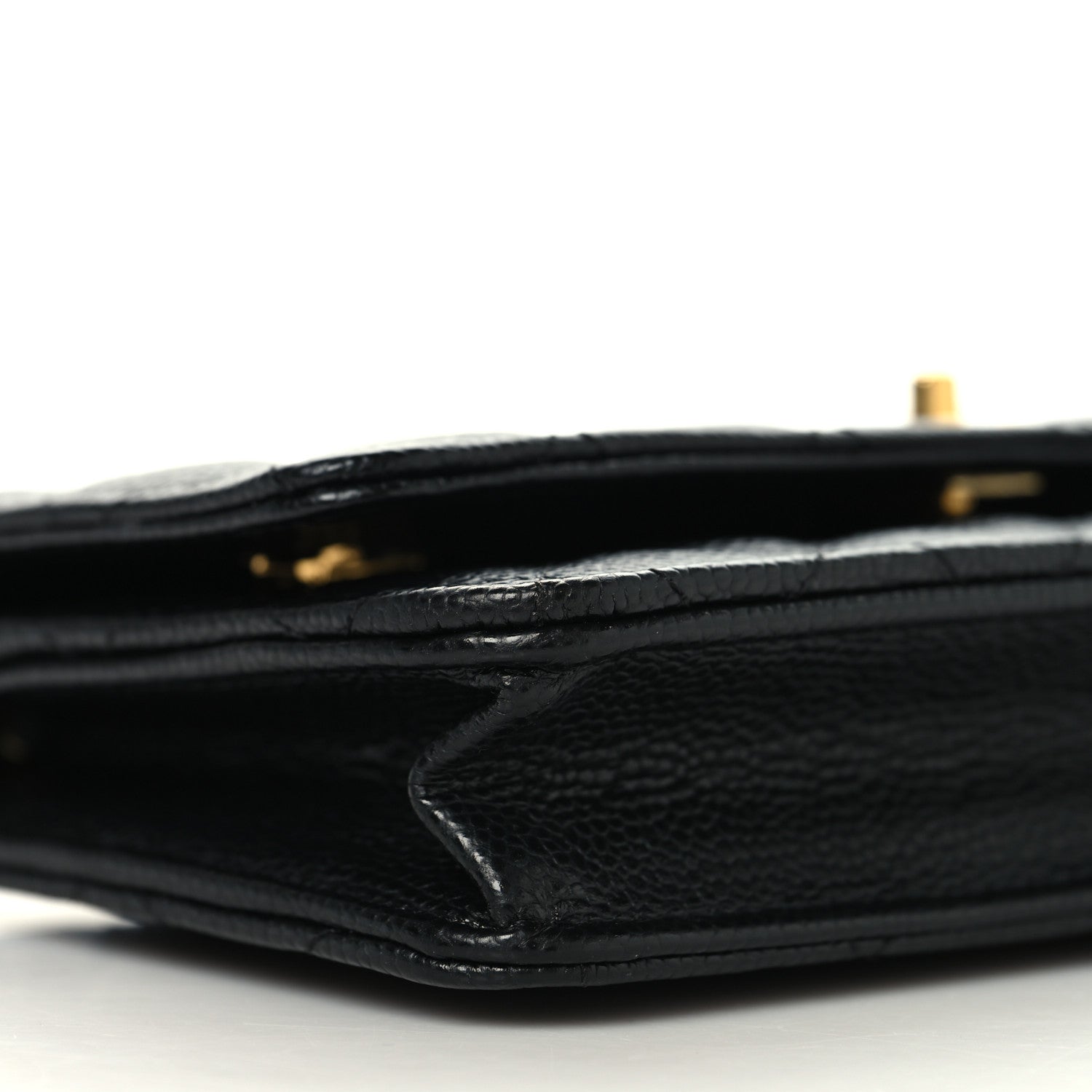 Caviar Quilted CC Turnlock Wallet On Chain WOC Black