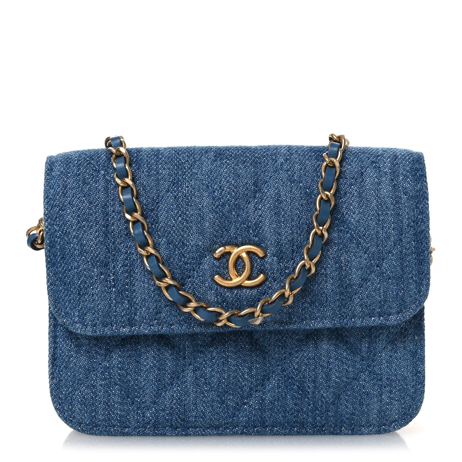 Denim Quilted CC Pearl Crush Clutch With Chain Blue