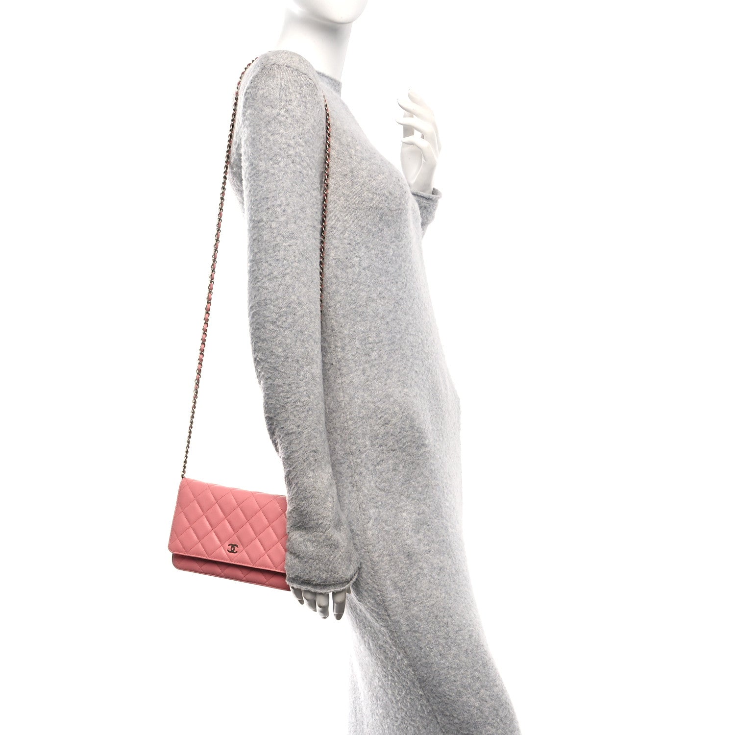 Caviar Quilted Wallet on Chain WOC Pink