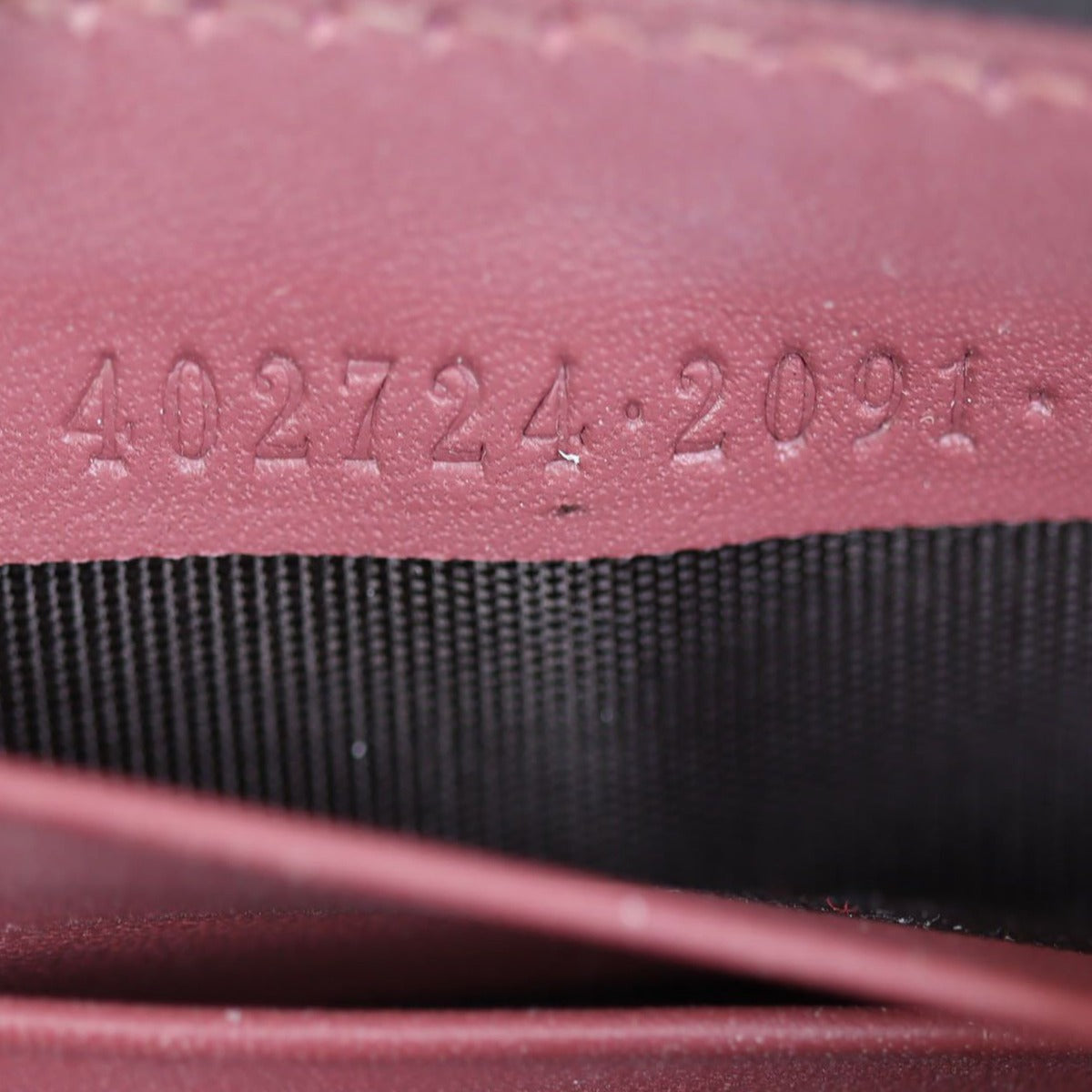 Gucci GG Supreme Blooms Chain Wallet