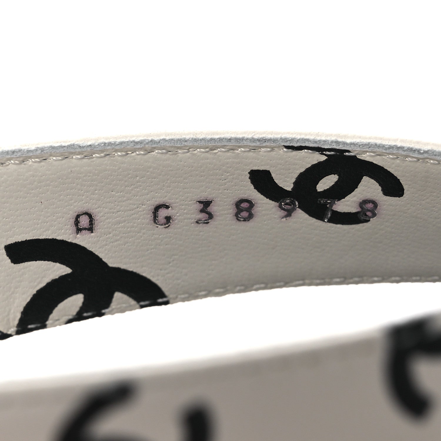 Lambskin Printed CC Thong Sandals 37 White Black