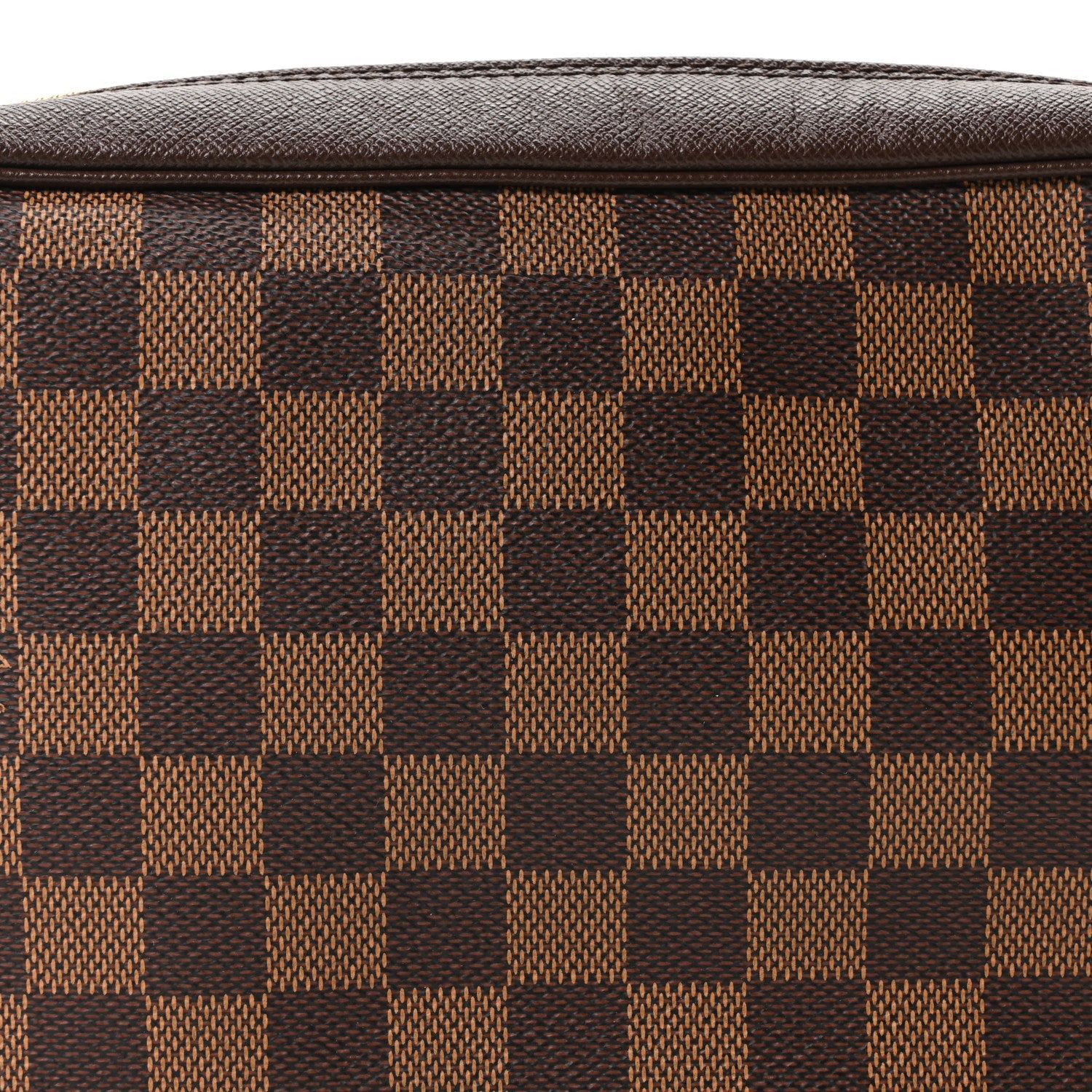 Damier Ebene Trousse Toilette 28